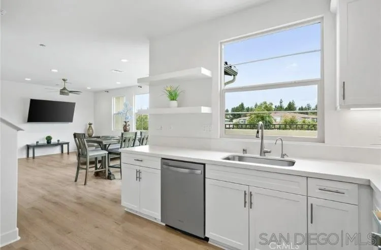 https://cdn.realtyfeed.com/cdn/127/260022541/ca21d1fac1e690d04946f100bac0a05f.webp