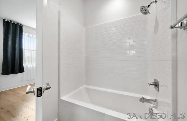 https://cdn.realtyfeed.com/cdn/127/260022541/eab8bb57038ca573bafaf1b21153dee7.webp