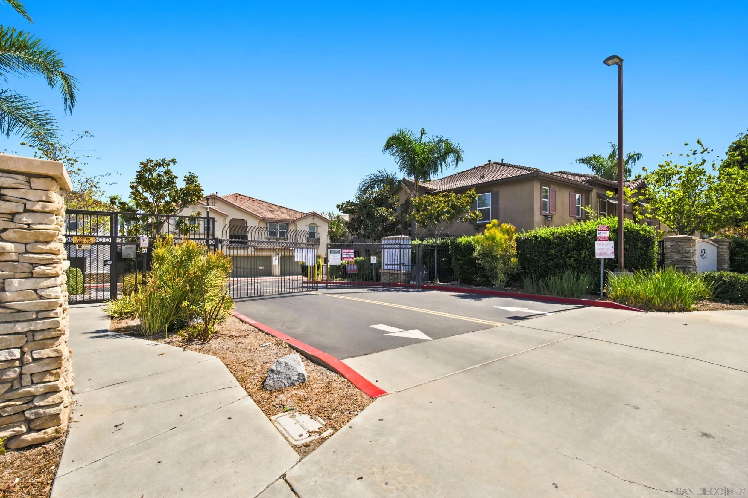 425 Meadowbrook Dr #140, San Diego, CA 92114, photo 39