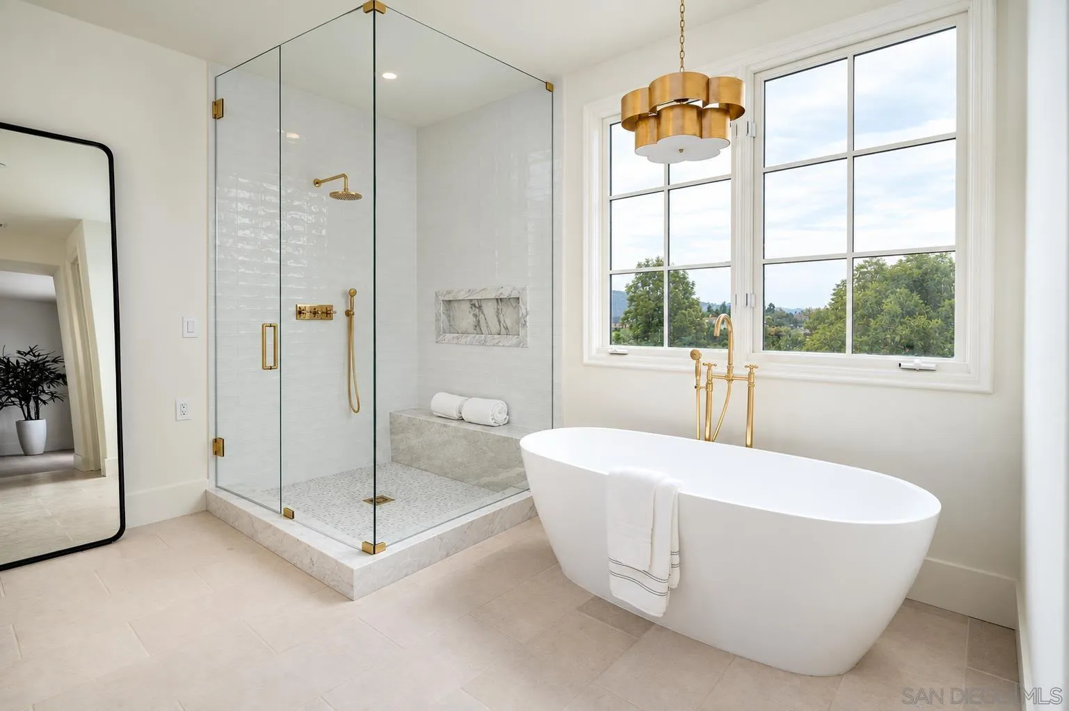 https://cdn.realtyfeed.com/cdn/127/260022551/4f22c18782637224d1da57b1202d22ed.webp