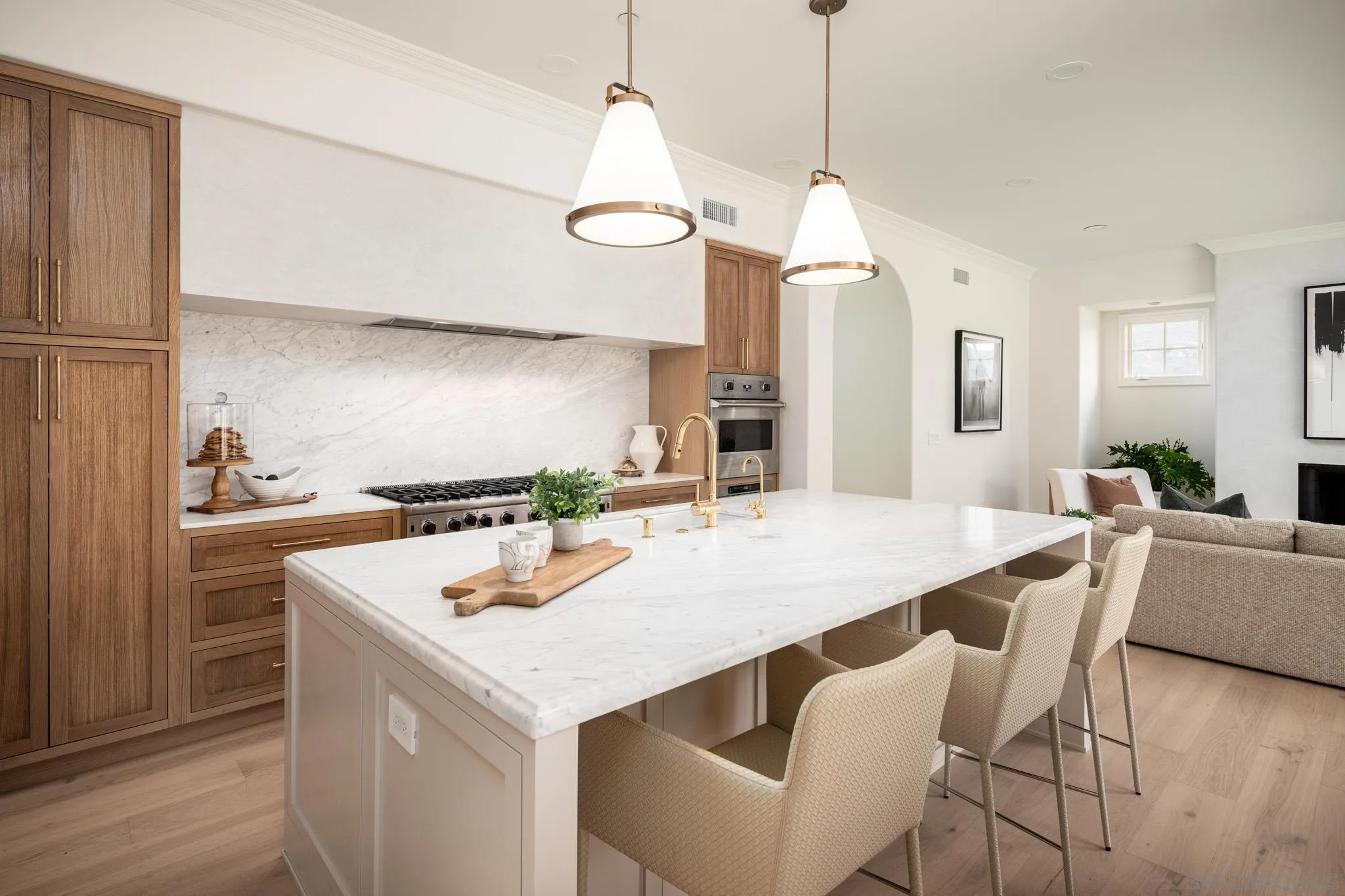 https://cdn.realtyfeed.com/cdn/127/260022551/f926bb67ae3ad35f9adc560562b3c624.webp