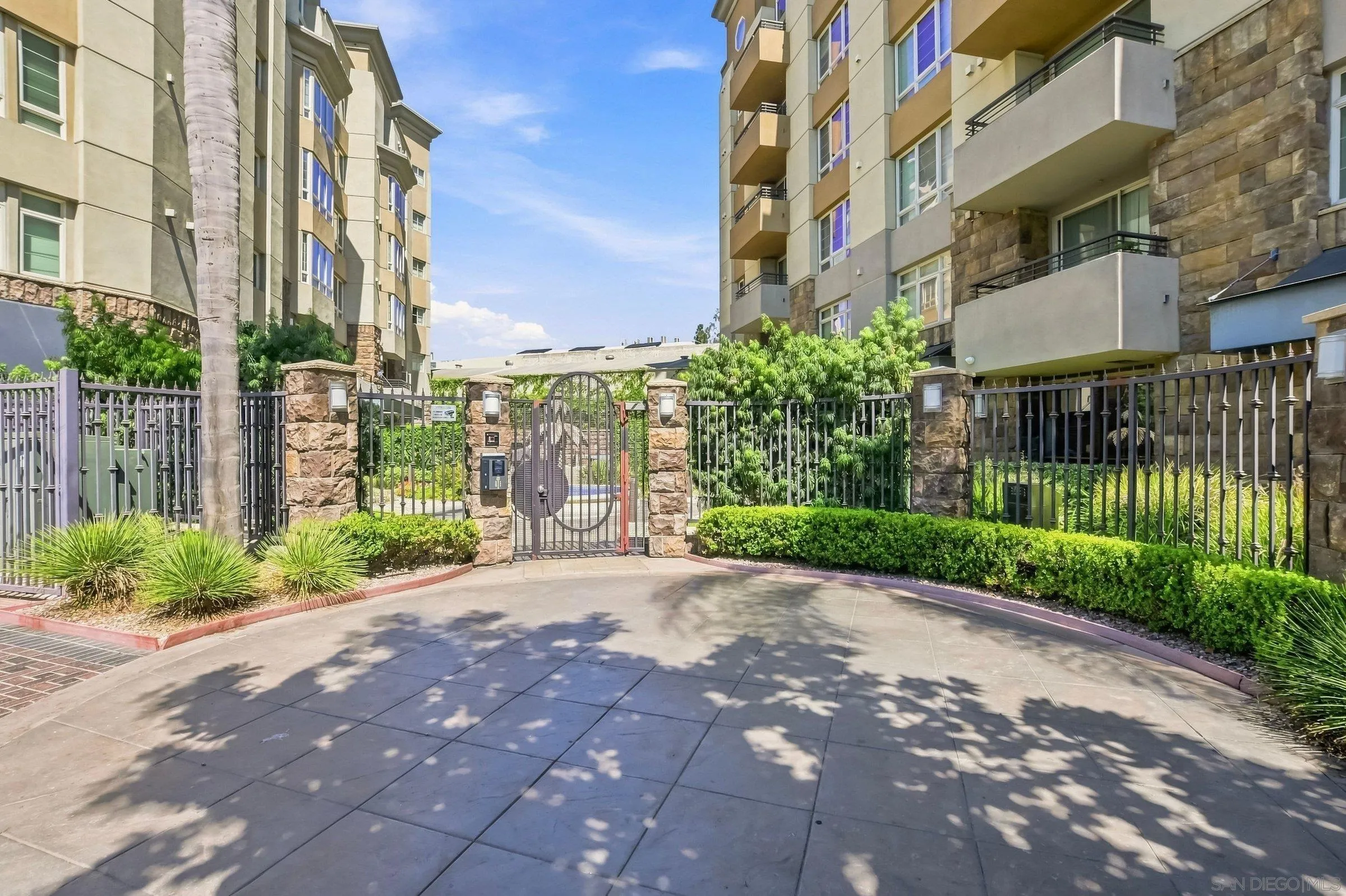 https://cdn.realtyfeed.com/cdn/127/260022554/0b6fb534542f2c68e09183df7386b677.webp