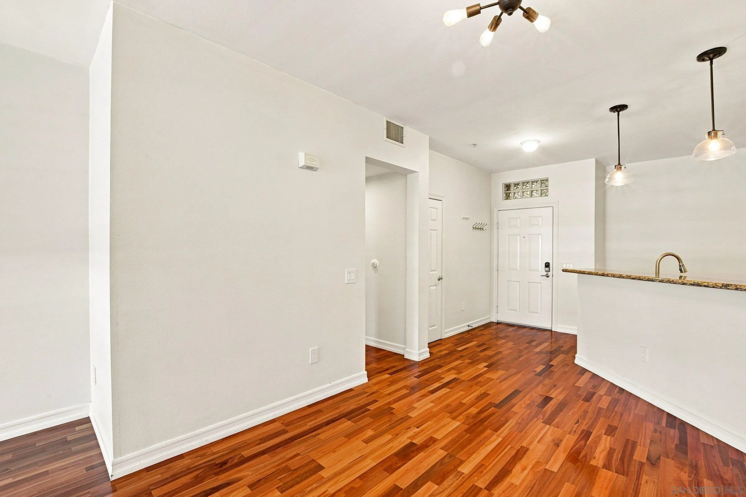 https://cdn.realtyfeed.com/cdn/127/260022554/f843b103f2b110c7b6931b2bfe6828fe.webp