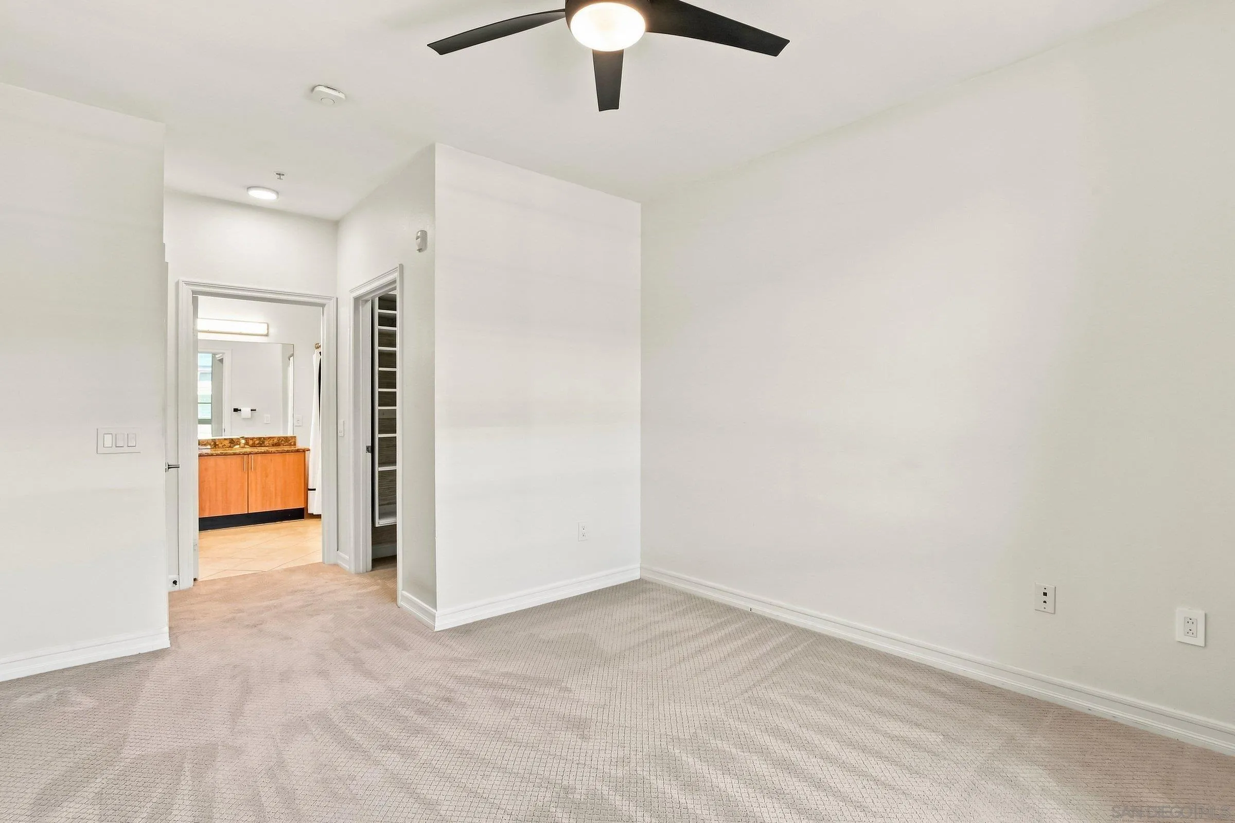 https://cdn.realtyfeed.com/cdn/127/260022554/f8cd0325887683e6635a5fdf2f81a16d.webp