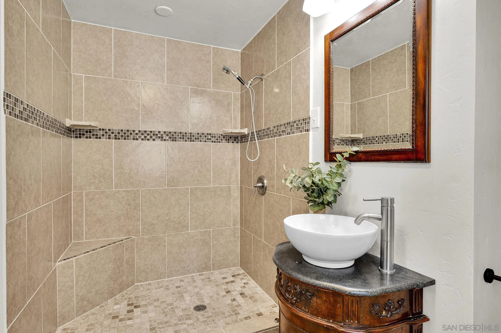 https://cdn.realtyfeed.com/cdn/127/260022575/189f411d0f66c9e4e08ac306c1944a28.webp