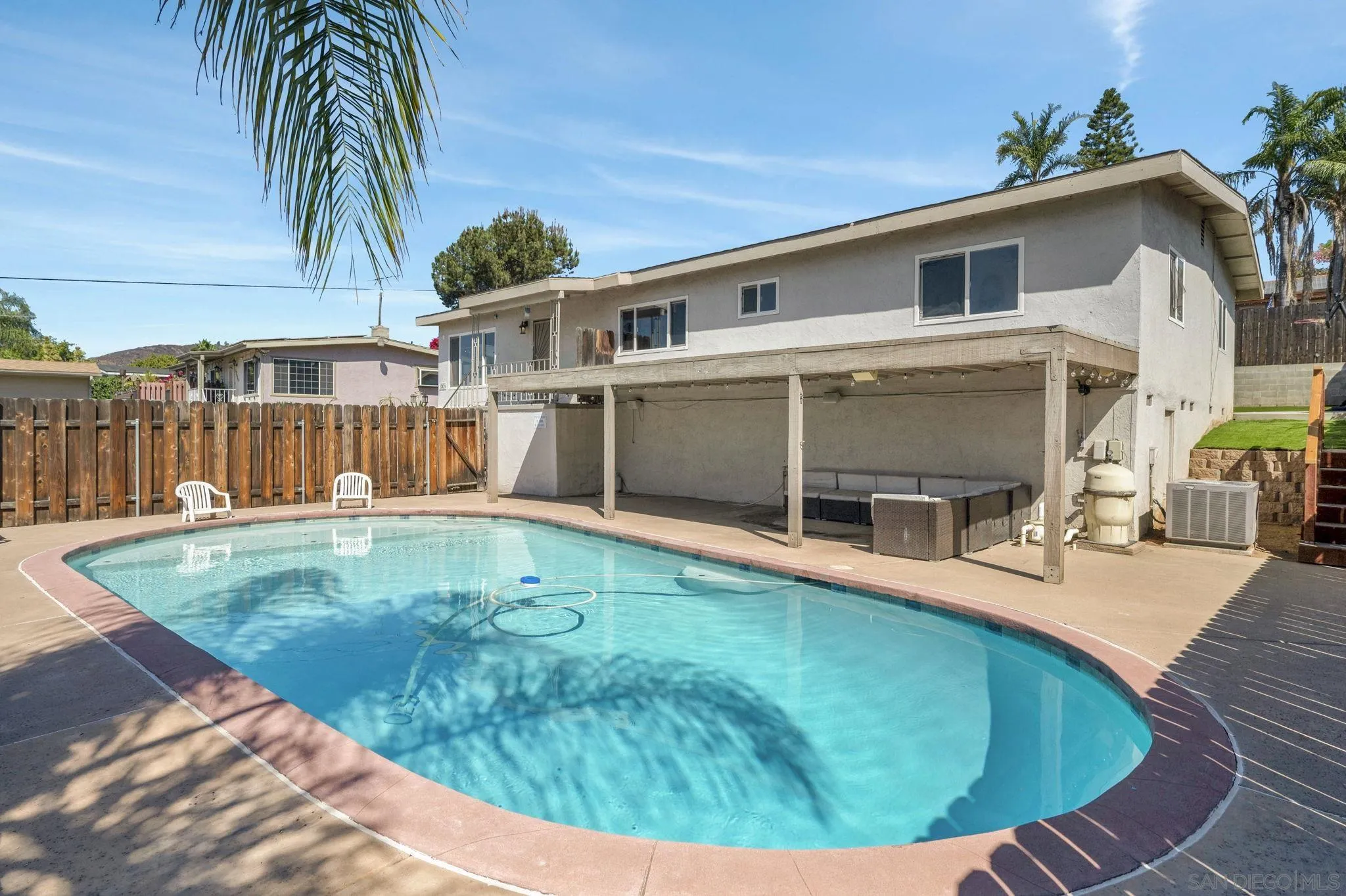 https://cdn.realtyfeed.com/cdn/127/260022575/9be79645900abcf108f679b432f9572e.webp
