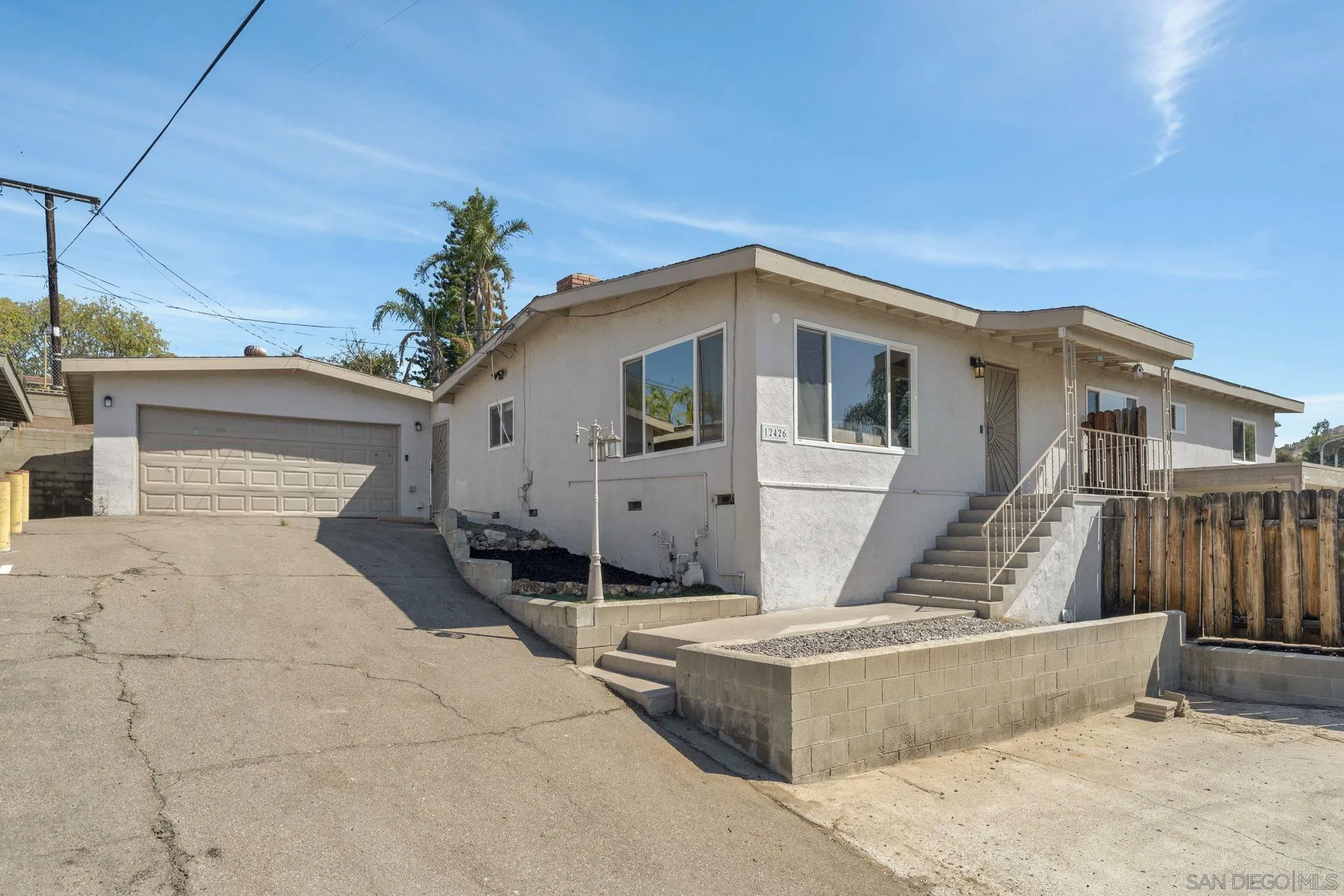 https://cdn.realtyfeed.com/cdn/127/260022575/c3e18989e2eef4e4a38dd1a61667ea72.webp