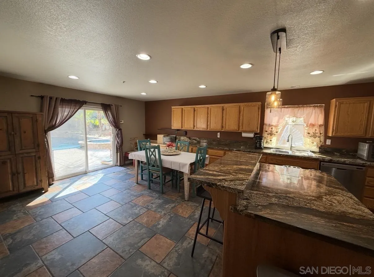 https://cdn.realtyfeed.com/cdn/127/260022581/c3ed92b32cfb343a2c3efaa8ba0f5ac4.webp