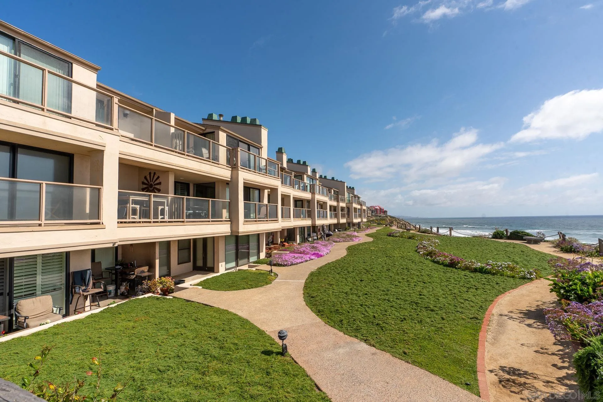 579 S Sierra Unit 17, Solana Beach, CA 92075 - Main photo, Solana Beach, CA
