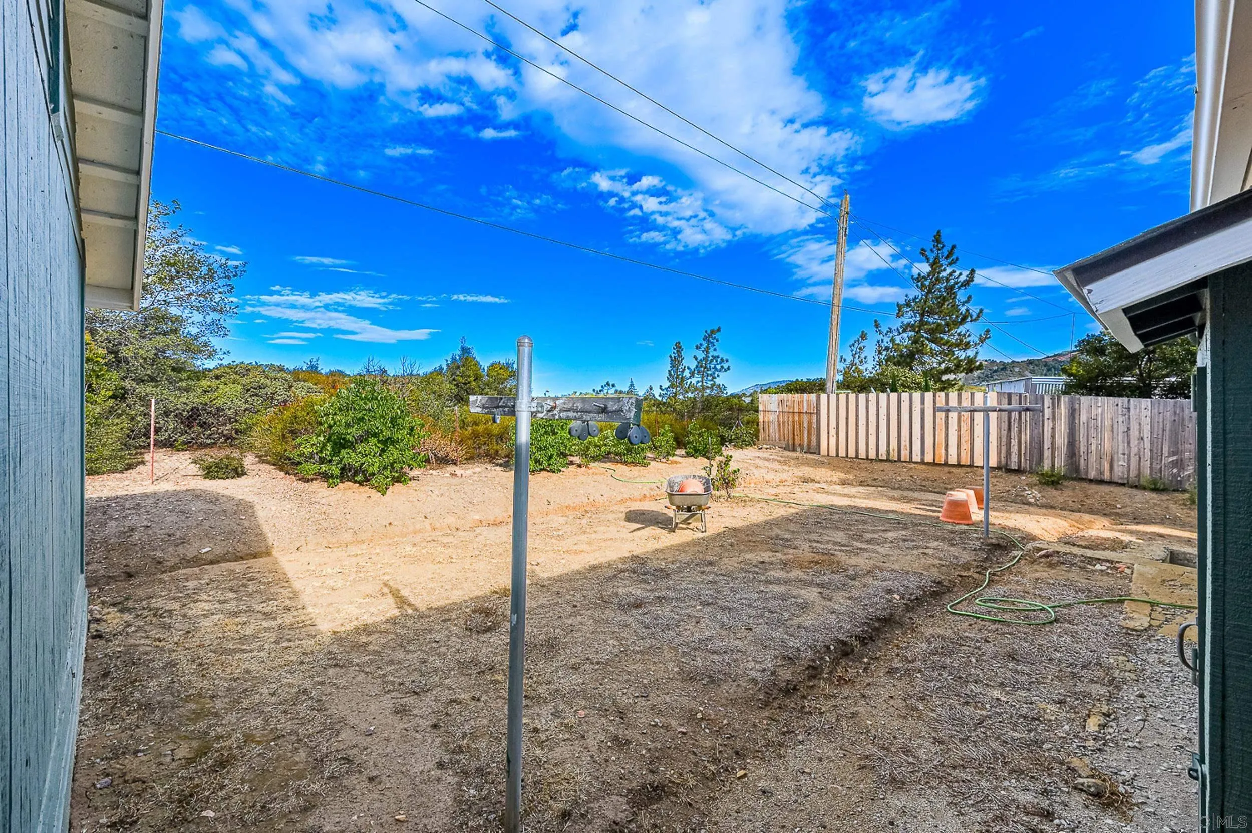 https://cdn.realtyfeed.com/cdn/127/260022594/0c82b0ef36d9e17623e095611a89f8c7.webp
