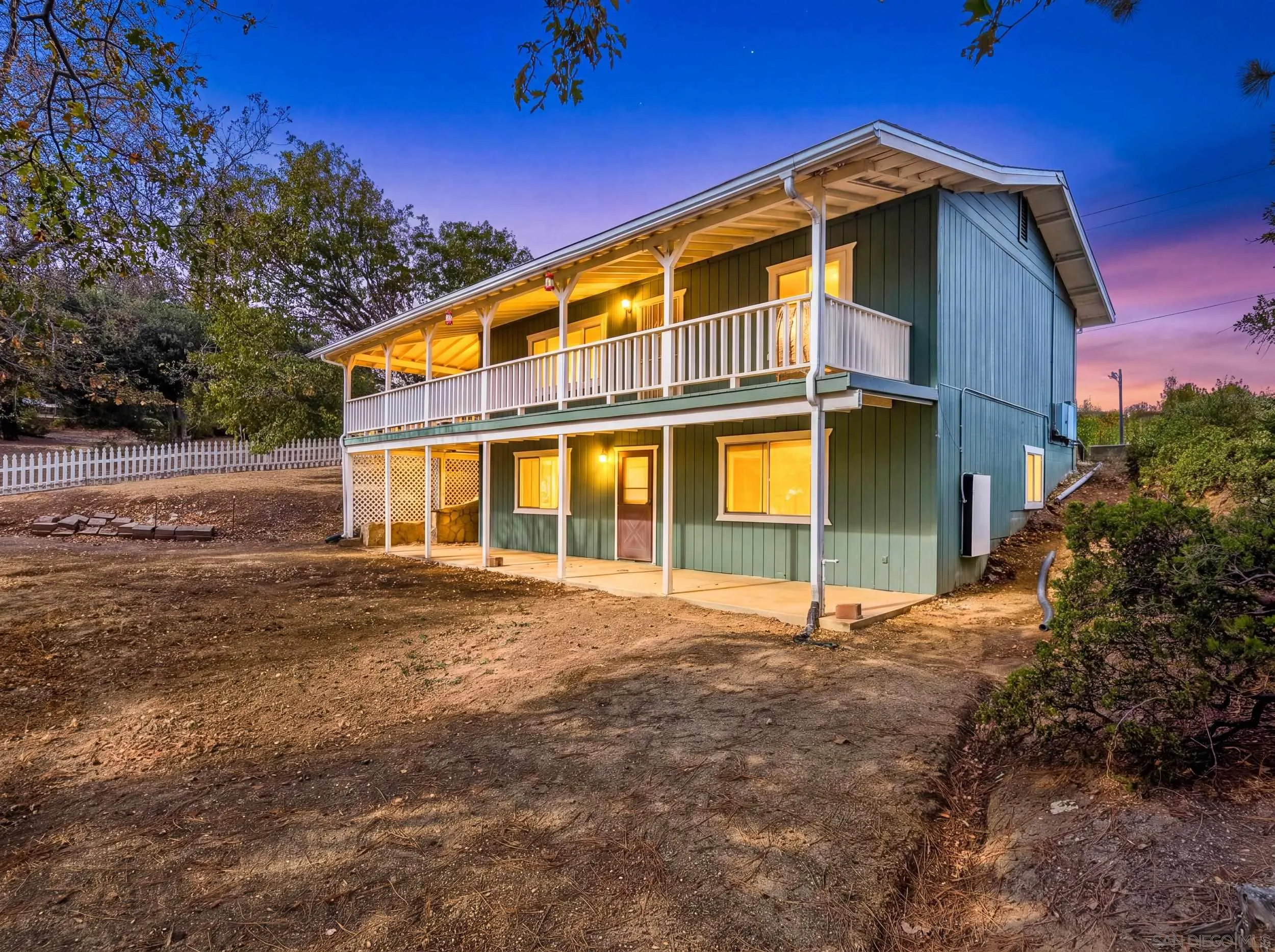 https://cdn.realtyfeed.com/cdn/127/260022594/77cb2aed0b9d0a65a134b668abcab2dc.webp