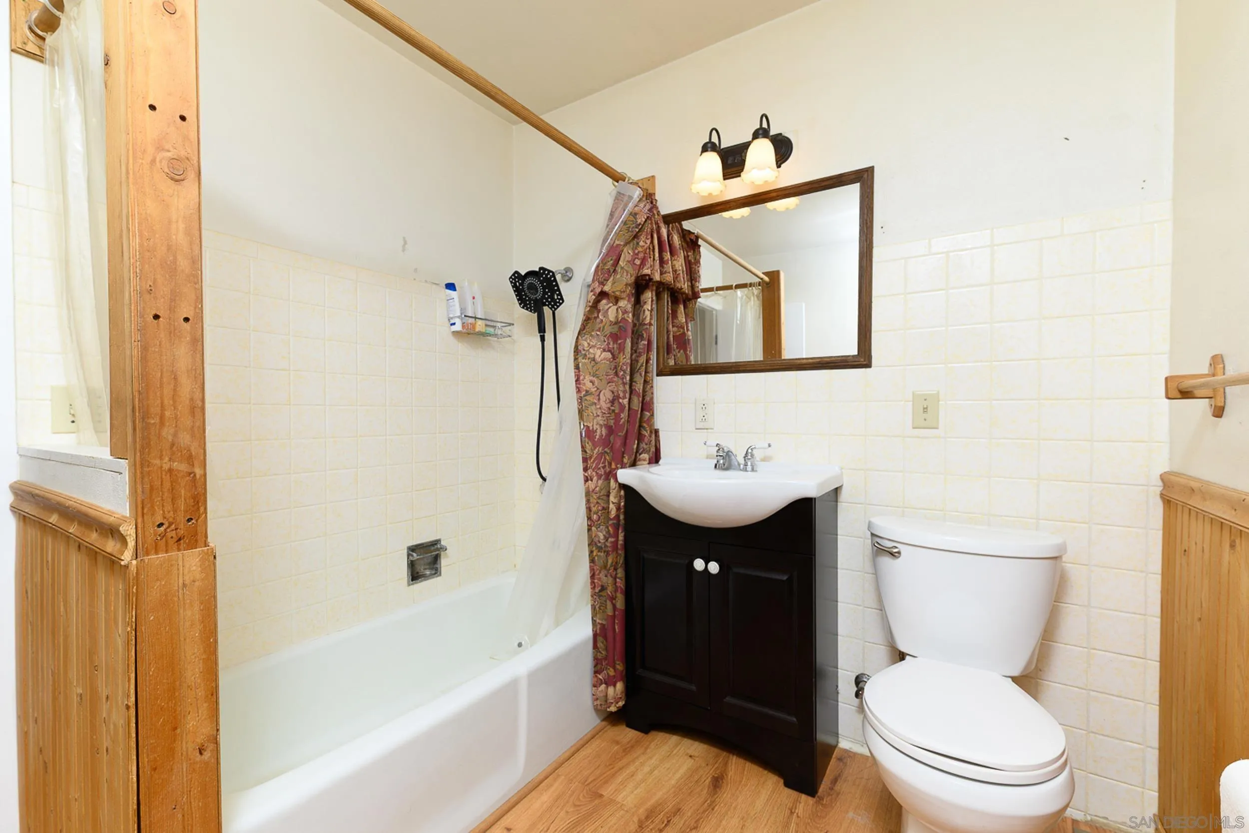 https://cdn.realtyfeed.com/cdn/127/260022594/a8a405135b3003a51065851b417940d7.webp