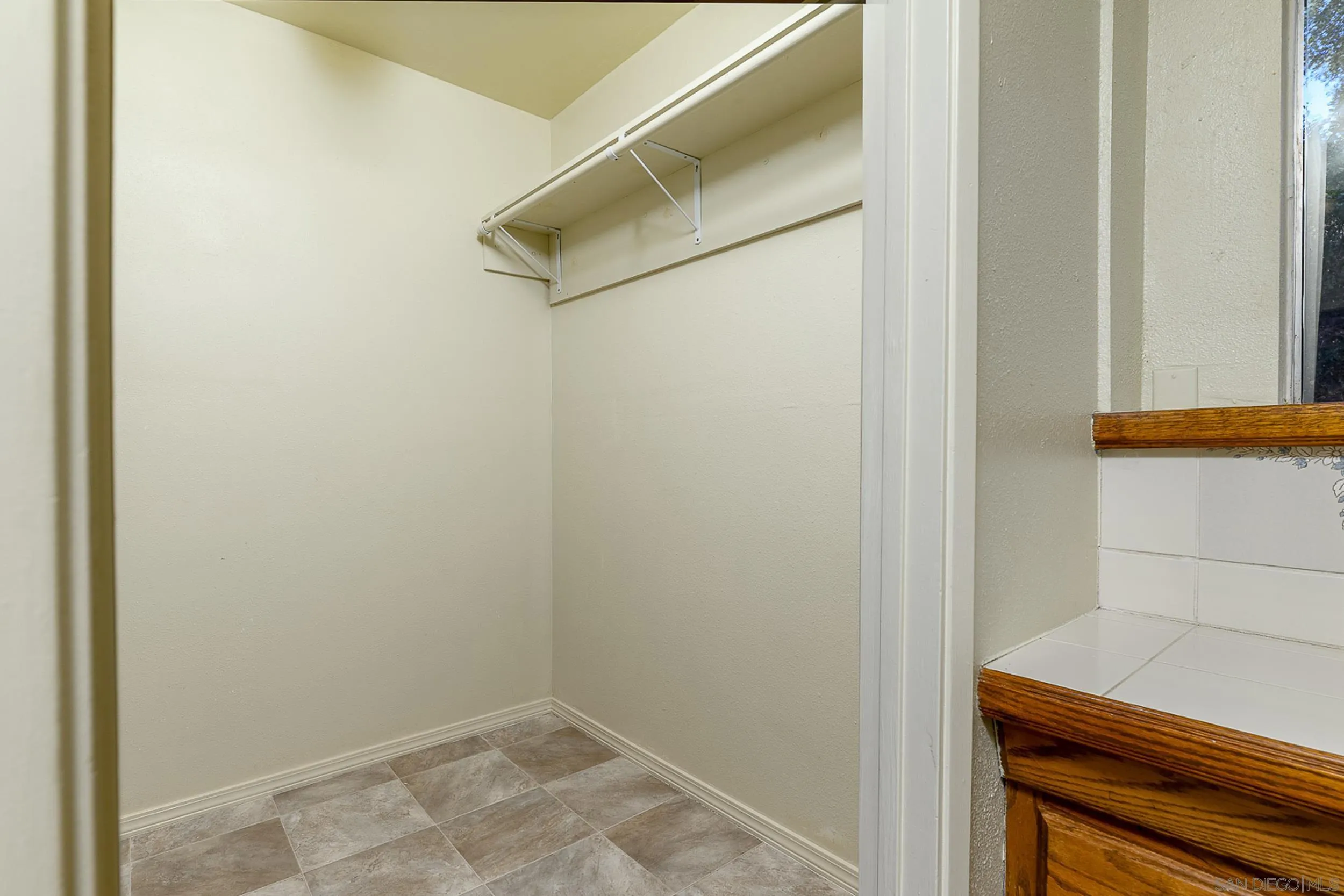 https://cdn.realtyfeed.com/cdn/127/260022594/aa222857656f664fe58e078c9894324a.webp