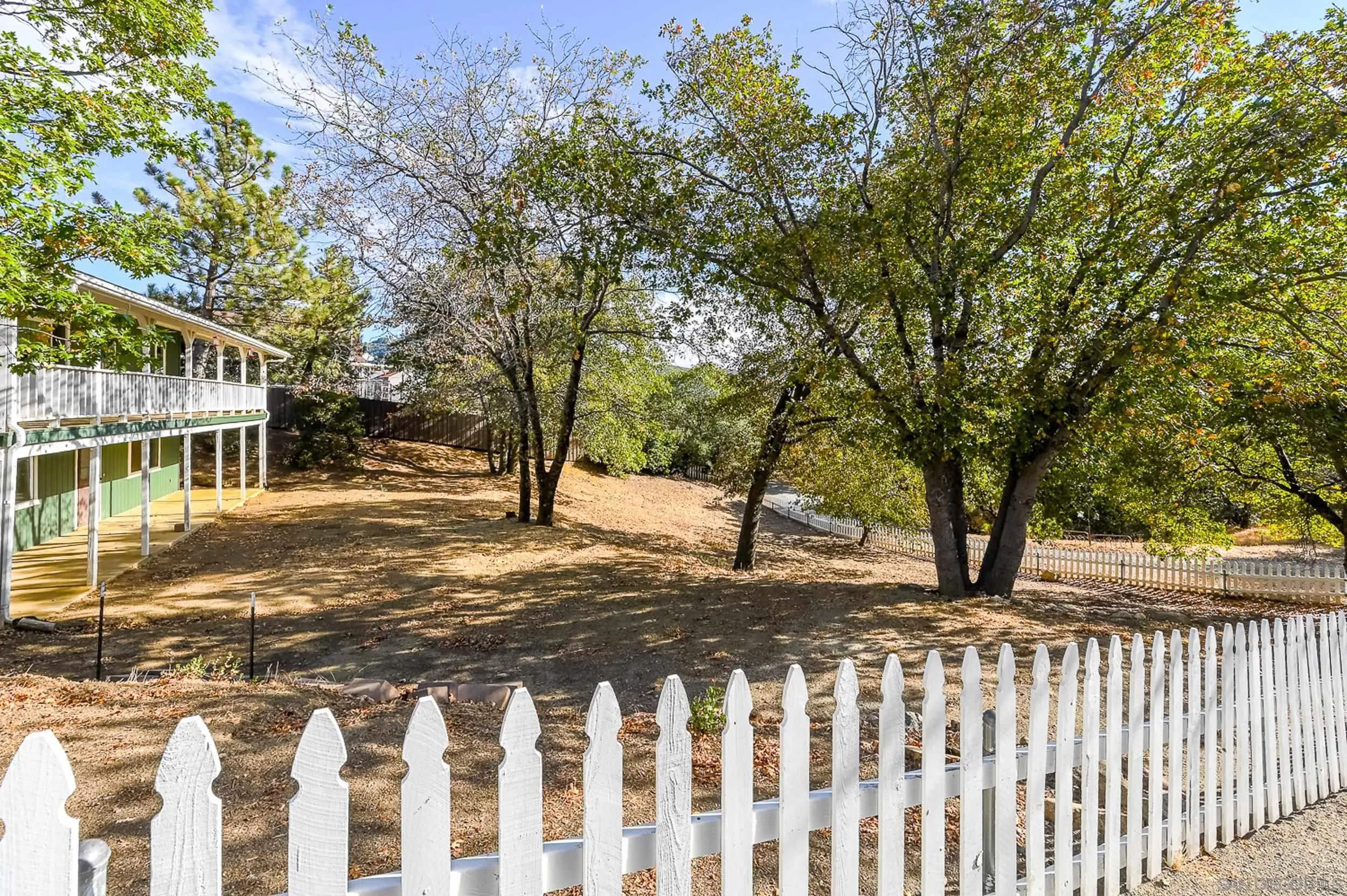 https://cdn.realtyfeed.com/cdn/127/260022594/ac288f7e2bebade6f8ce9384d12dc2ab.webp