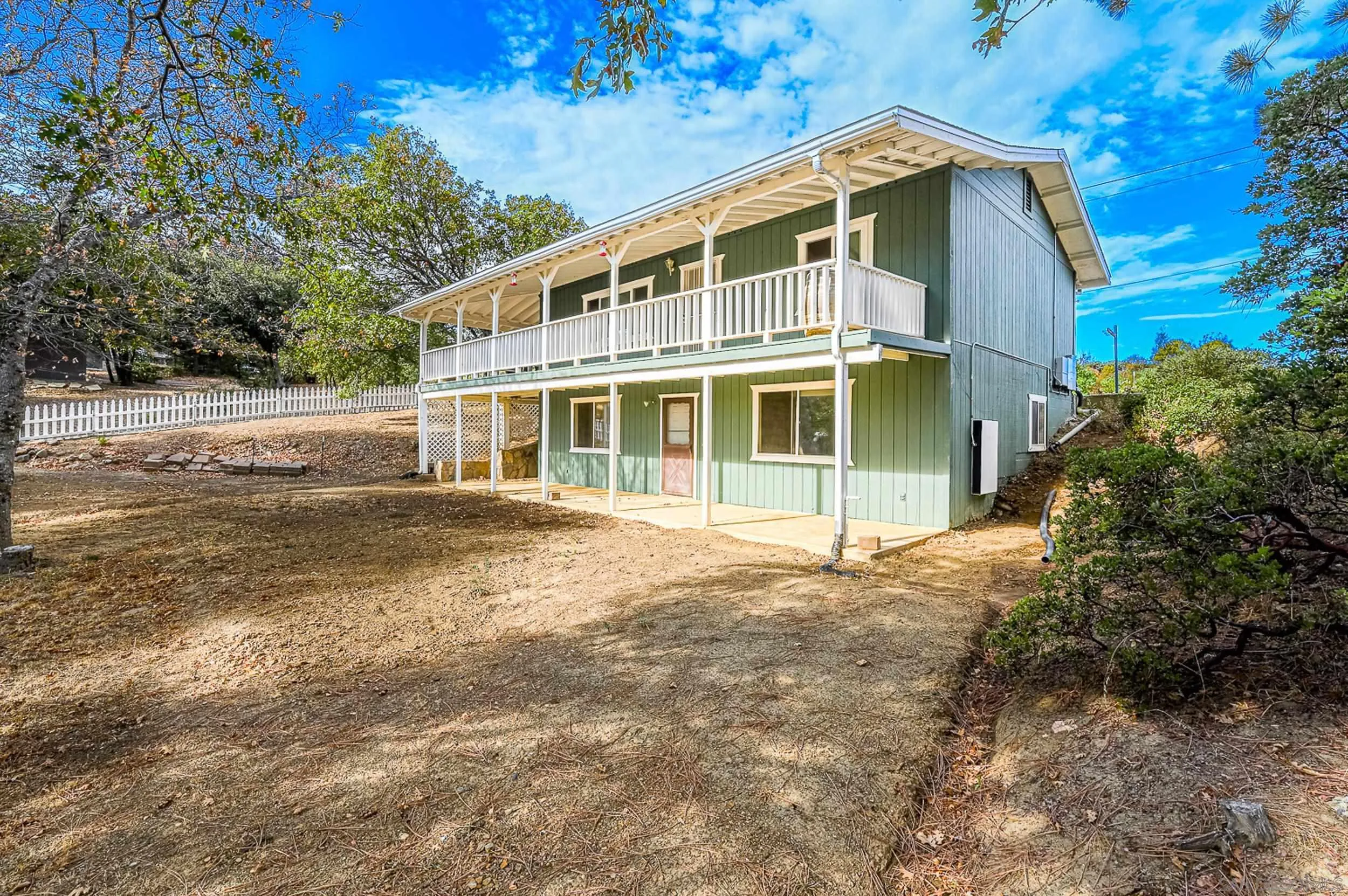 https://cdn.realtyfeed.com/cdn/127/260022594/b3d1575fc63989cb9ce436343d62bb19.webp
