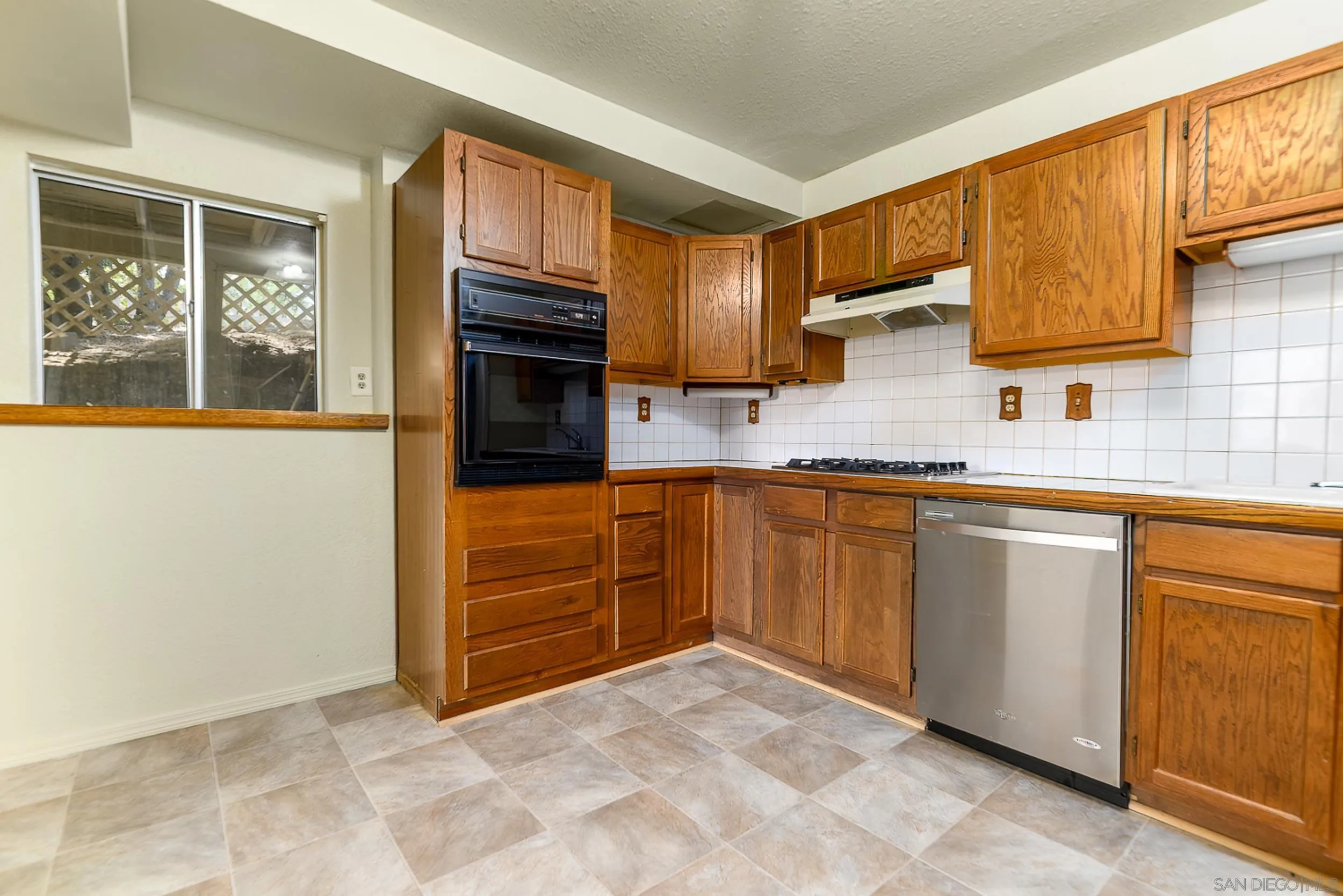 https://cdn.realtyfeed.com/cdn/127/260022594/e075e24272e4343dde6a71587da082fe.webp