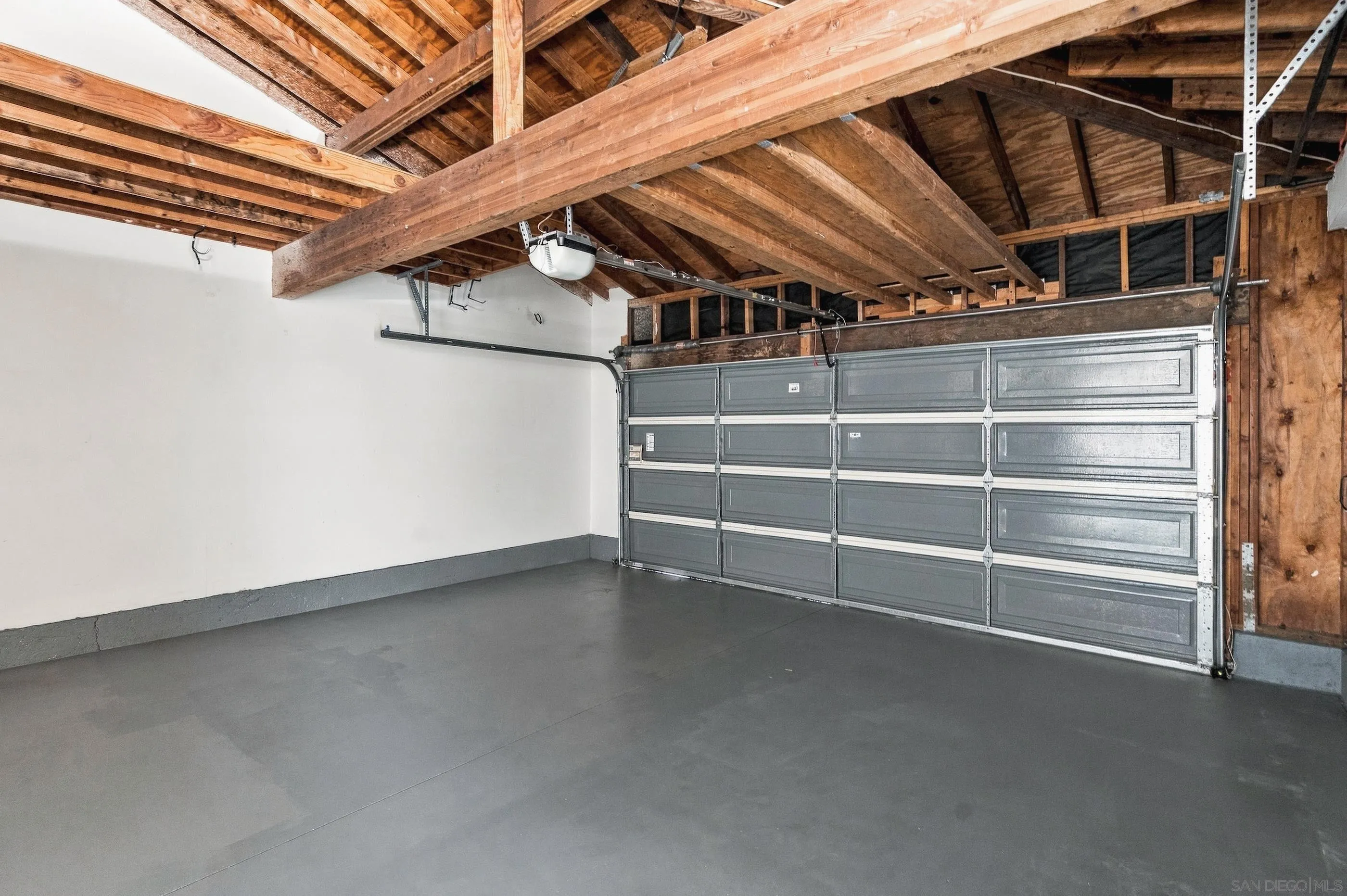 https://cdn.realtyfeed.com/cdn/127/260022596/0b23cc34b441dea75d816a4427f7bc04.webp