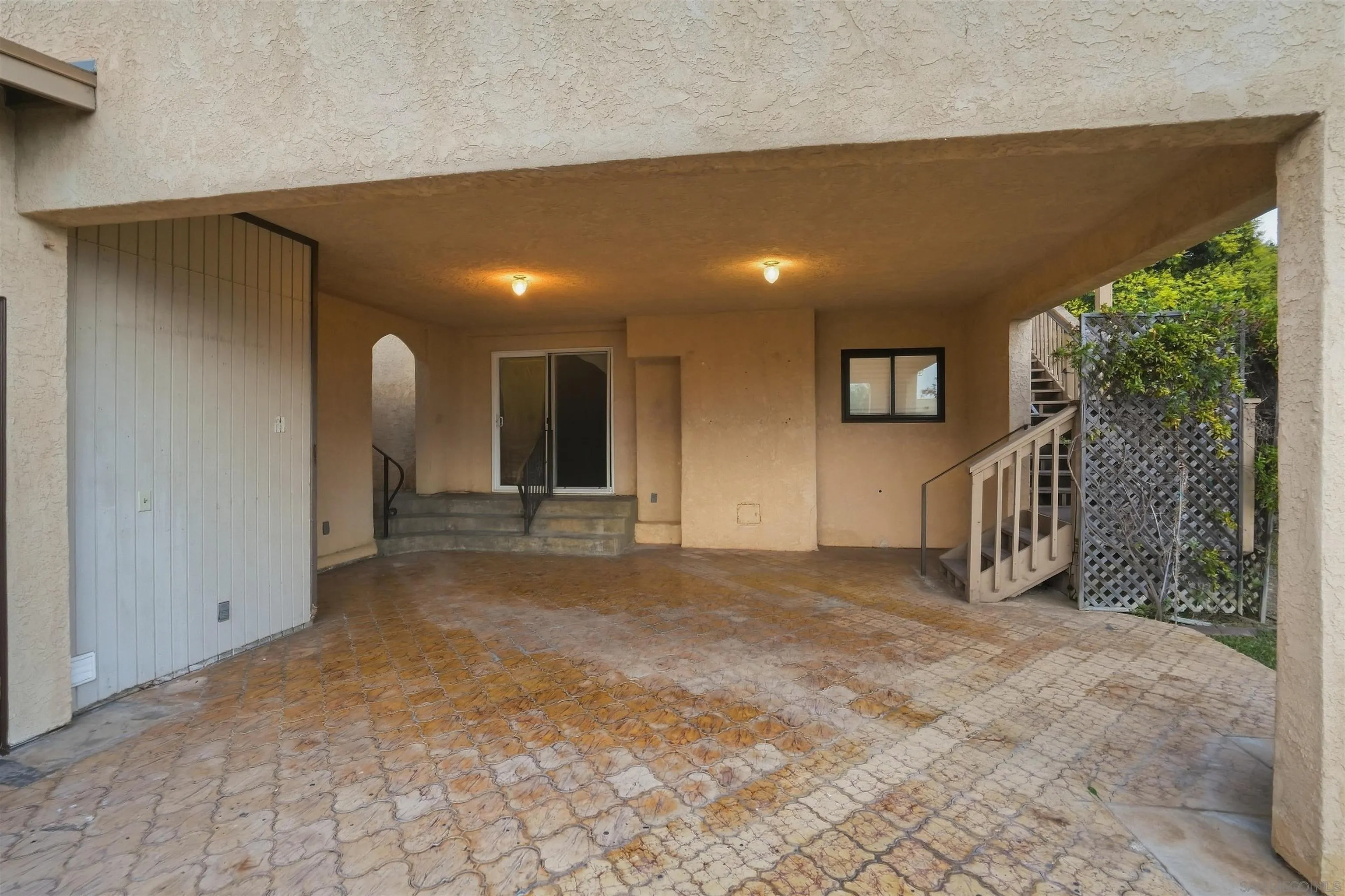 https://cdn.realtyfeed.com/cdn/127/260022598/371809e179c1ace9fc8ca58bdb55c519.webp