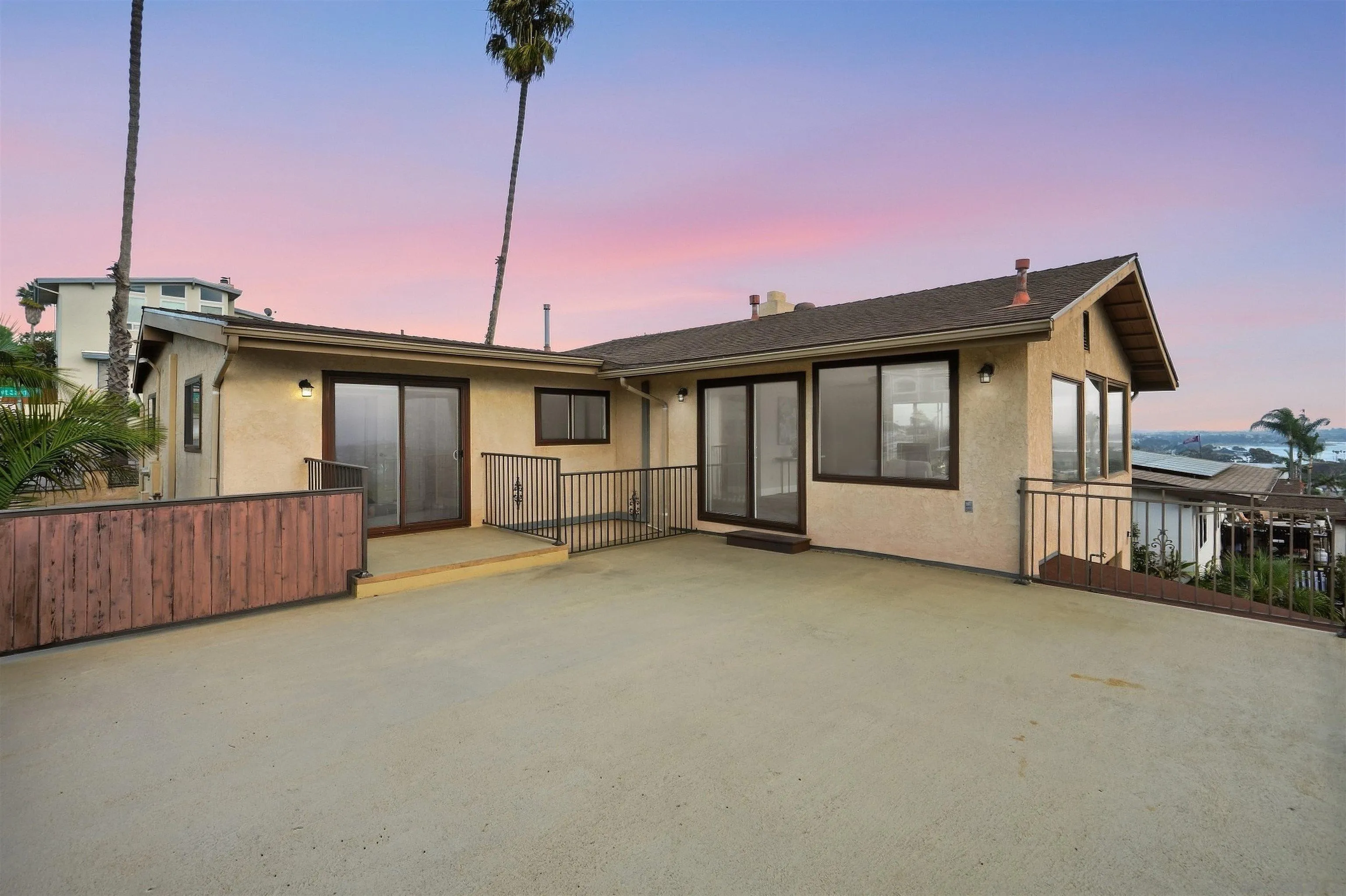 https://cdn.realtyfeed.com/cdn/127/260022598/658ec674434a8c51d59a0d0f9d003df9.webp