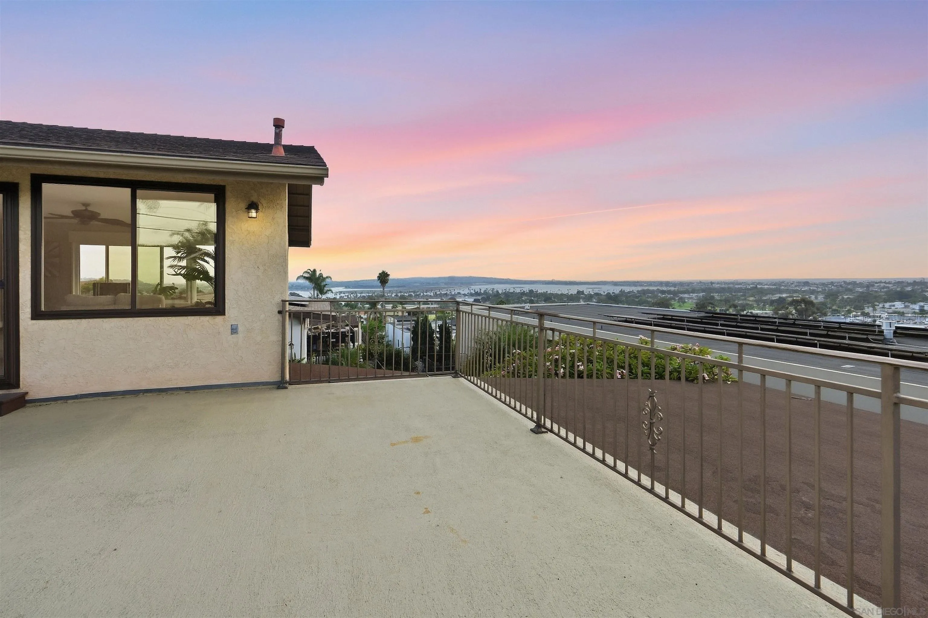 https://cdn.realtyfeed.com/cdn/127/260022598/72057522352573f3036458231275cdc6.webp