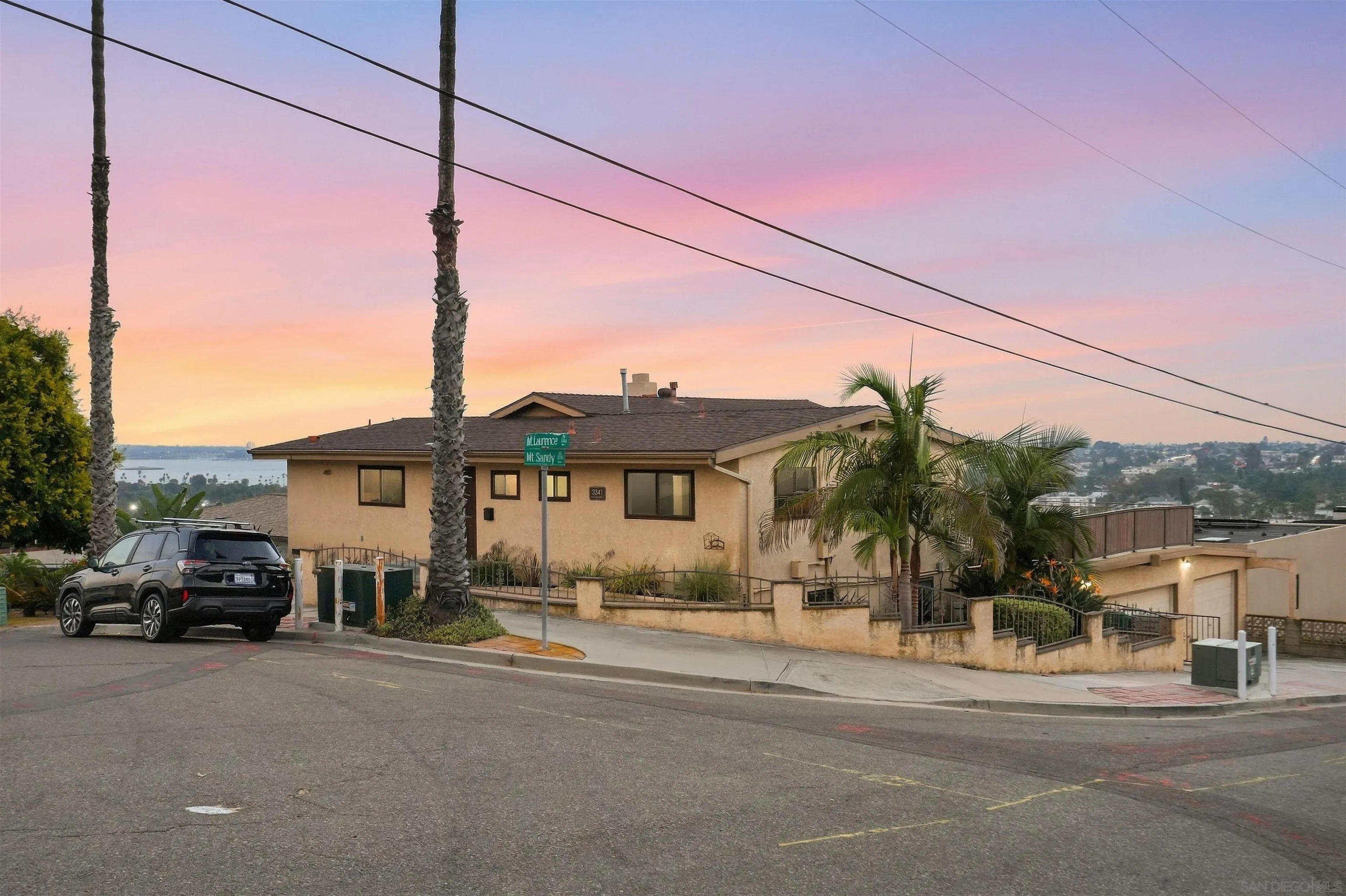 https://cdn.realtyfeed.com/cdn/127/260022598/729b7645f9a8bfb8bdc6031a8e5efec3.webp