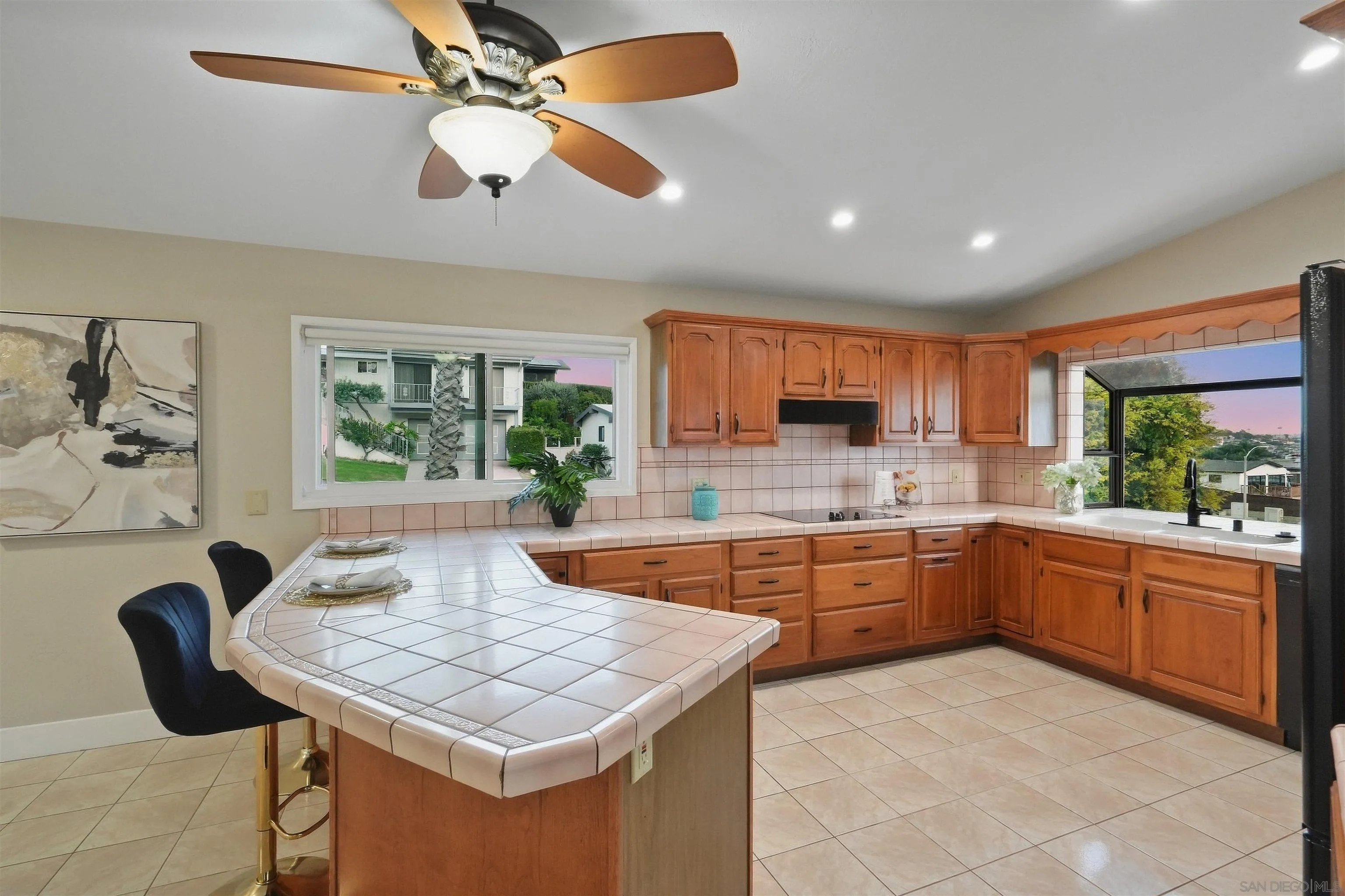 https://cdn.realtyfeed.com/cdn/127/260022598/8f5fc03ff082c0fe9b14920980602ccc.webp