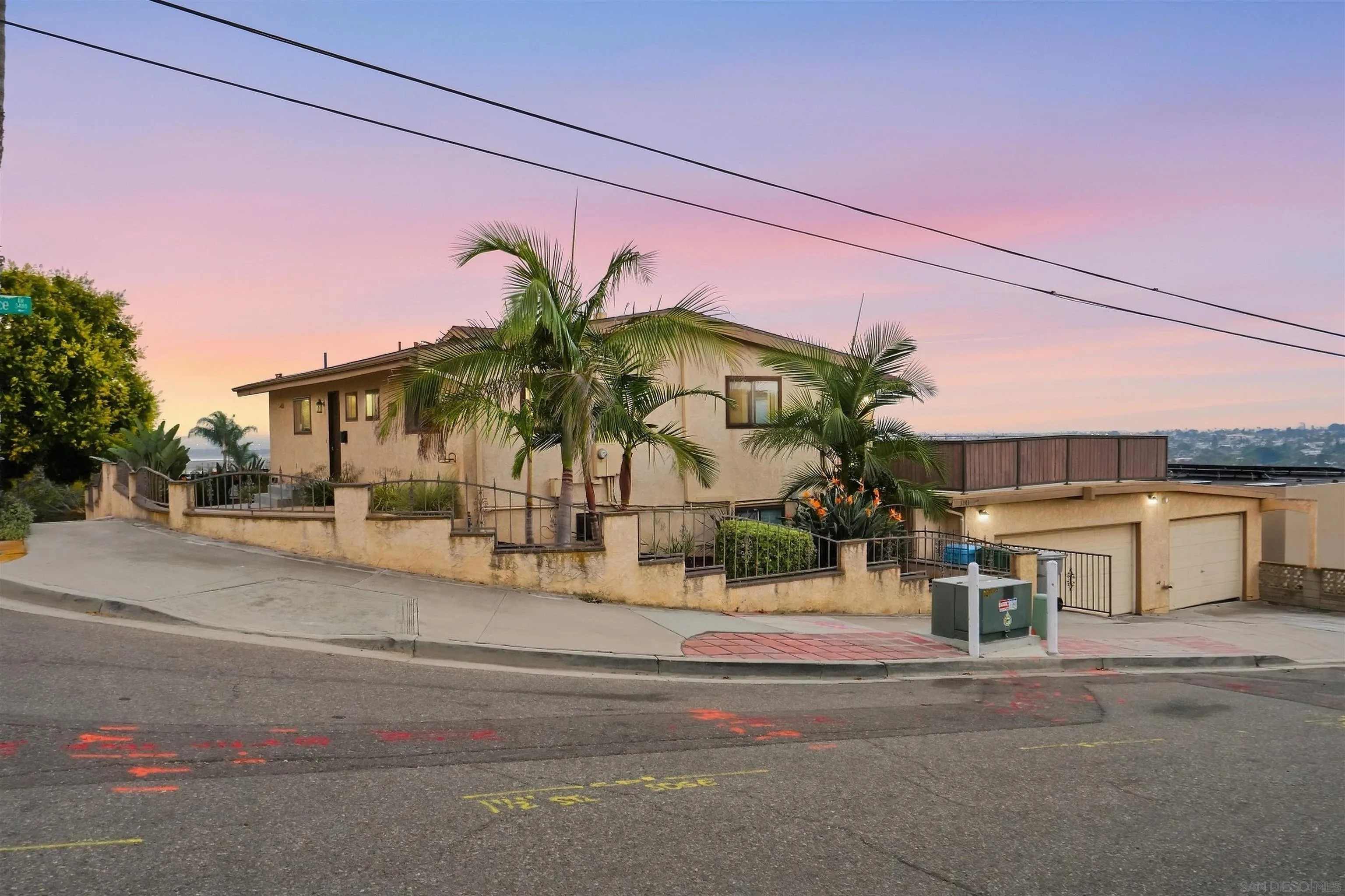 https://cdn.realtyfeed.com/cdn/127/260022598/9ab754734baa8c4ac38992b3d67f302d.webp