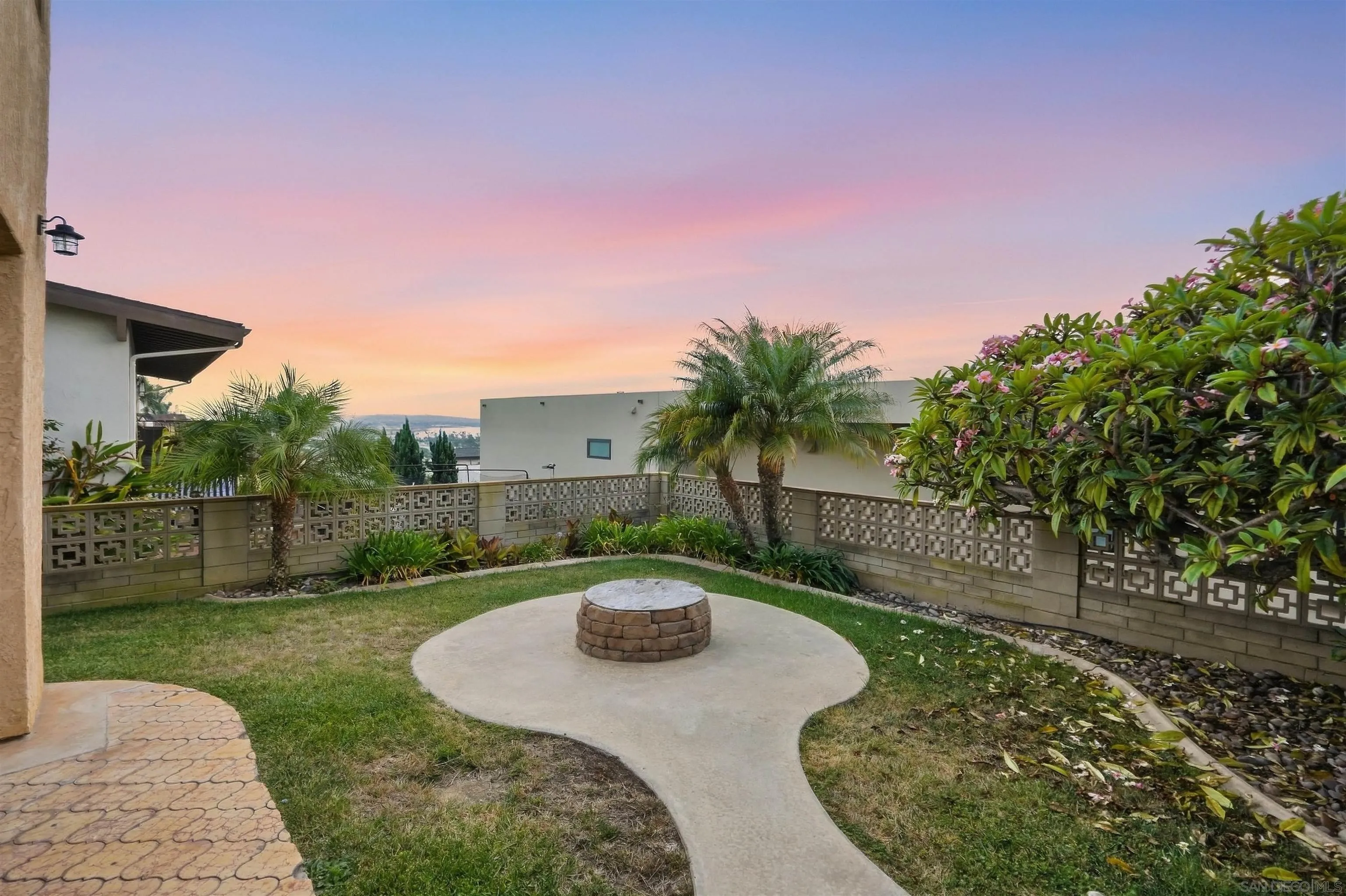 https://cdn.realtyfeed.com/cdn/127/260022598/e5411dd1da26d2423d5dc9bf2a0792c9.webp