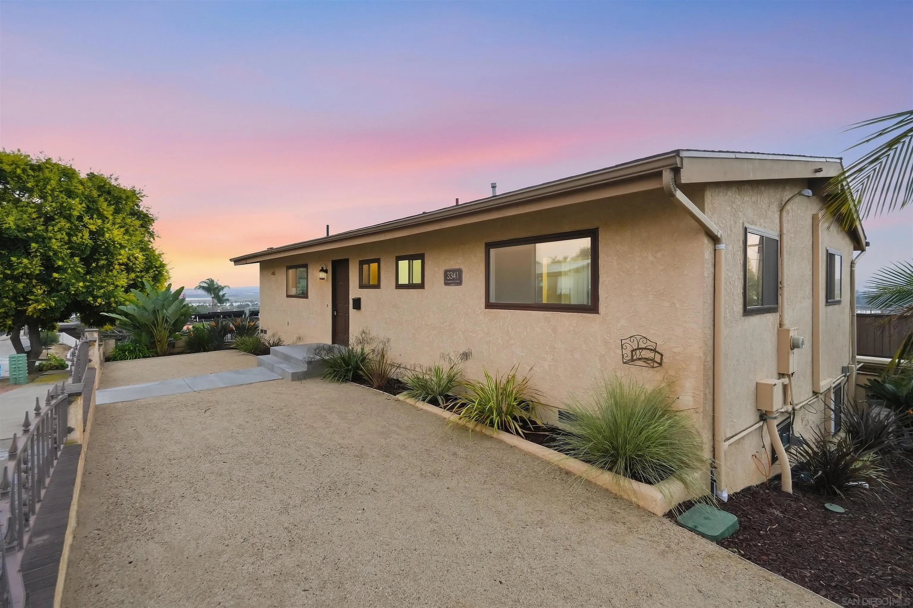 https://cdn.realtyfeed.com/cdn/127/260022598/e665c6693769b3c1ab2f7597a3923184.webp