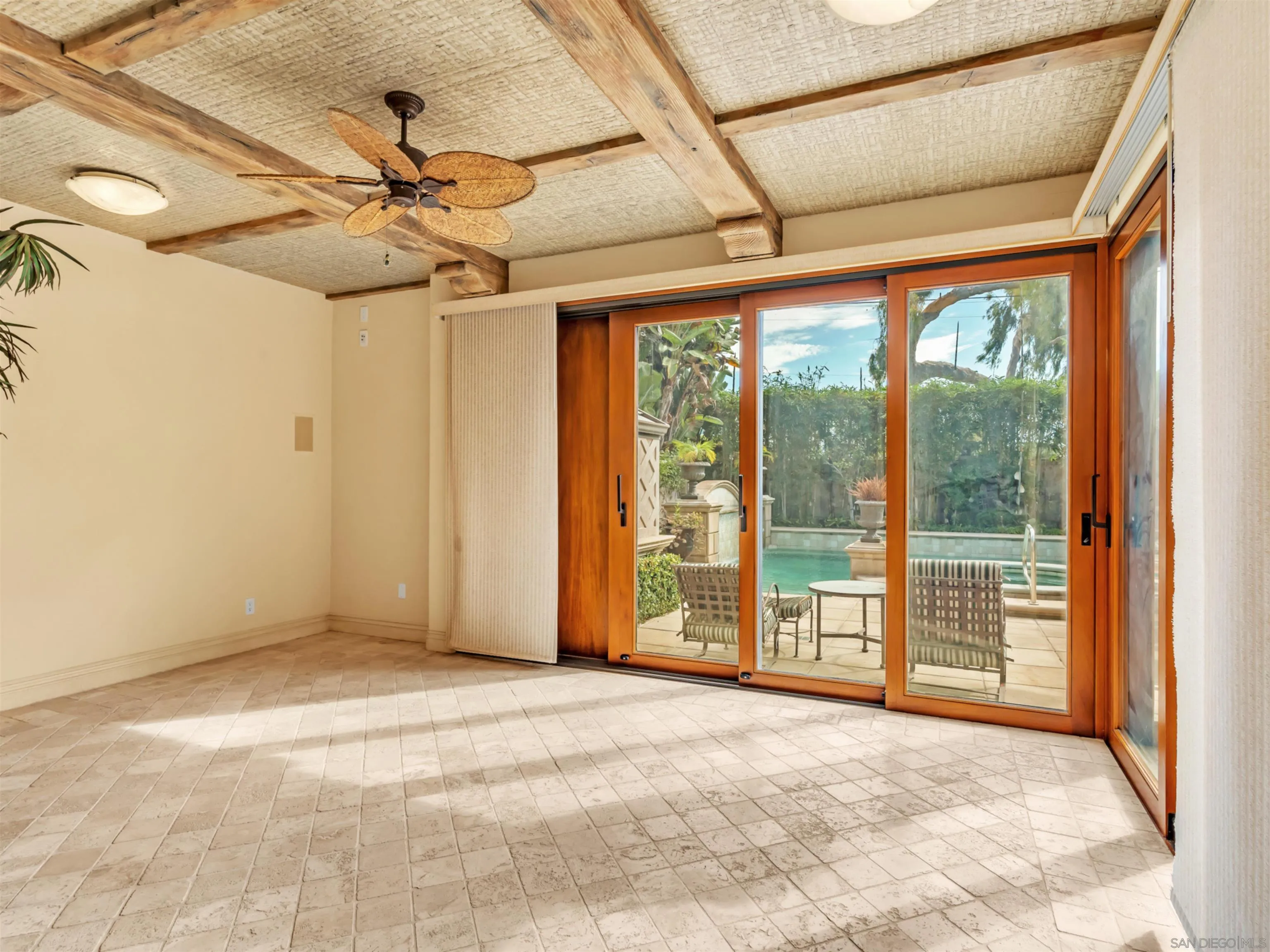 https://cdn.realtyfeed.com/cdn/127/260022603/e615707b56baaa871cbe254492cd46f1.webp