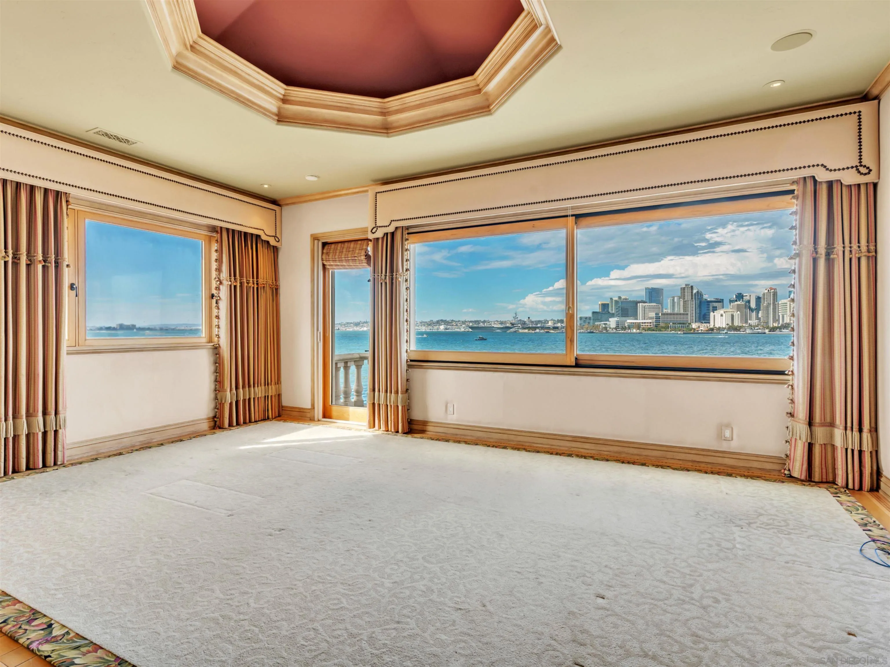 https://cdn.realtyfeed.com/cdn/127/260022603/ef88a90f7d7dffbd539a11fc86e66cbe.webp