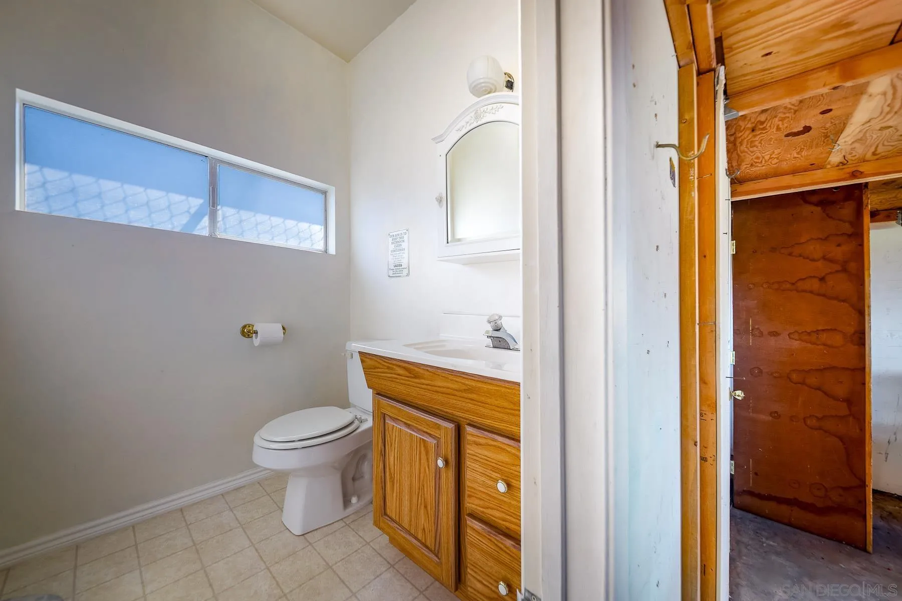 https://cdn.realtyfeed.com/cdn/127/260022604/792b4cc75751a5eda839618796237a8e.webp