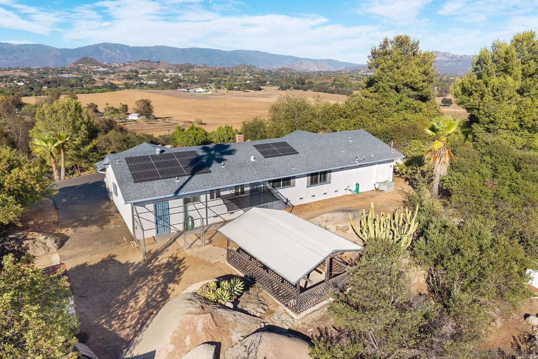 https://cdn.realtyfeed.com/cdn/127/260022604/a27e6e0b95f383f431616a1711a166b2.webp