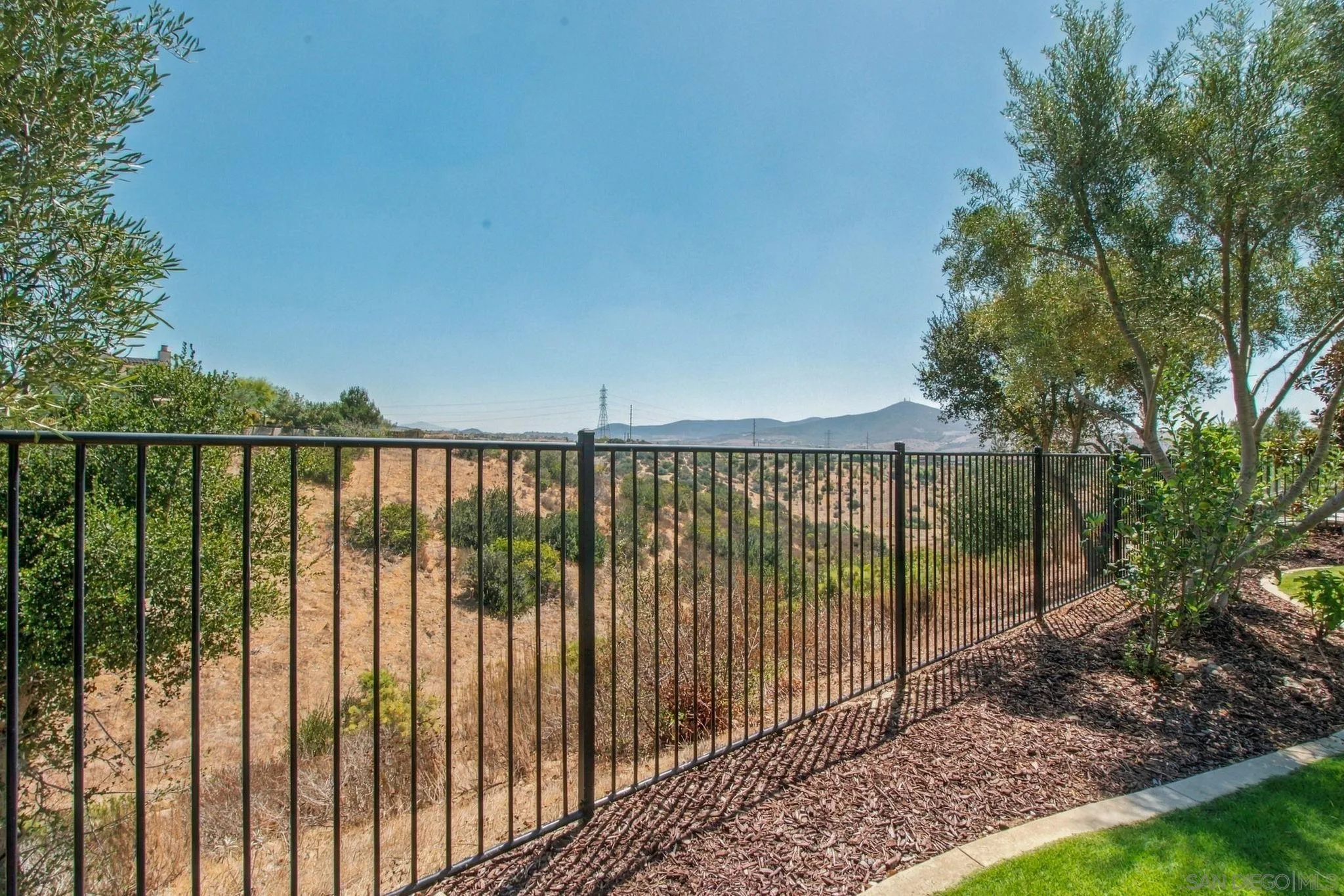 https://cdn.realtyfeed.com/cdn/127/260022605/1fd1fc6d16fdf11560d7ed257e21e4eb.webp