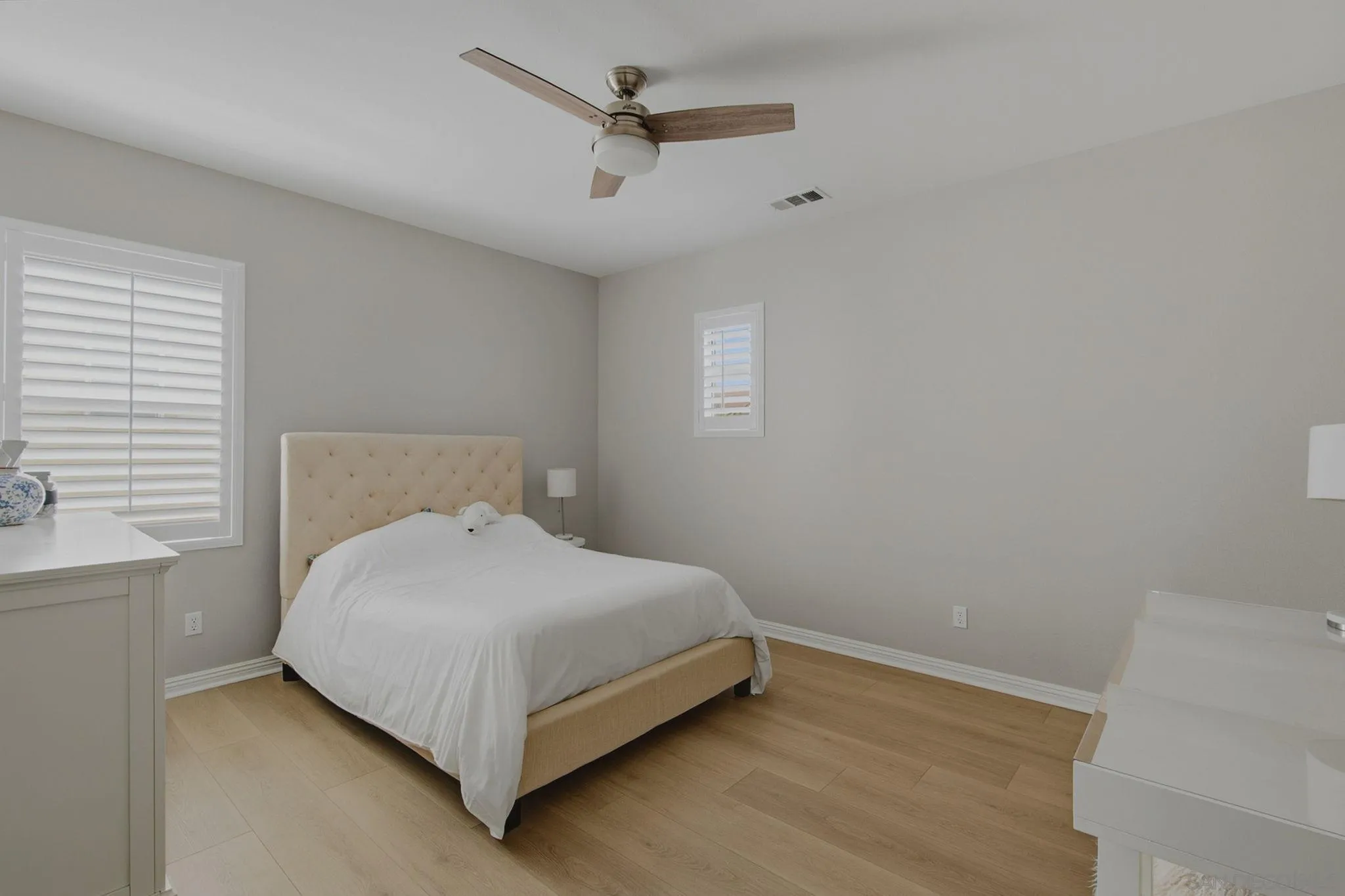 https://cdn.realtyfeed.com/cdn/127/260022605/47b7d86e317de5c90a0dd5aa63214822.webp