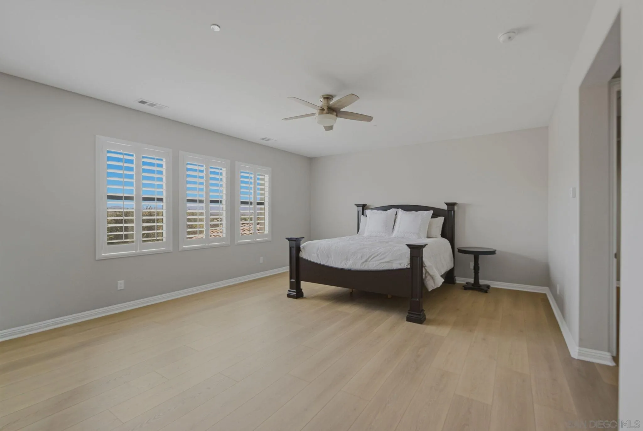 https://cdn.realtyfeed.com/cdn/127/260022605/fb76b1947c6d8d382c9c4442cf7516b6.webp