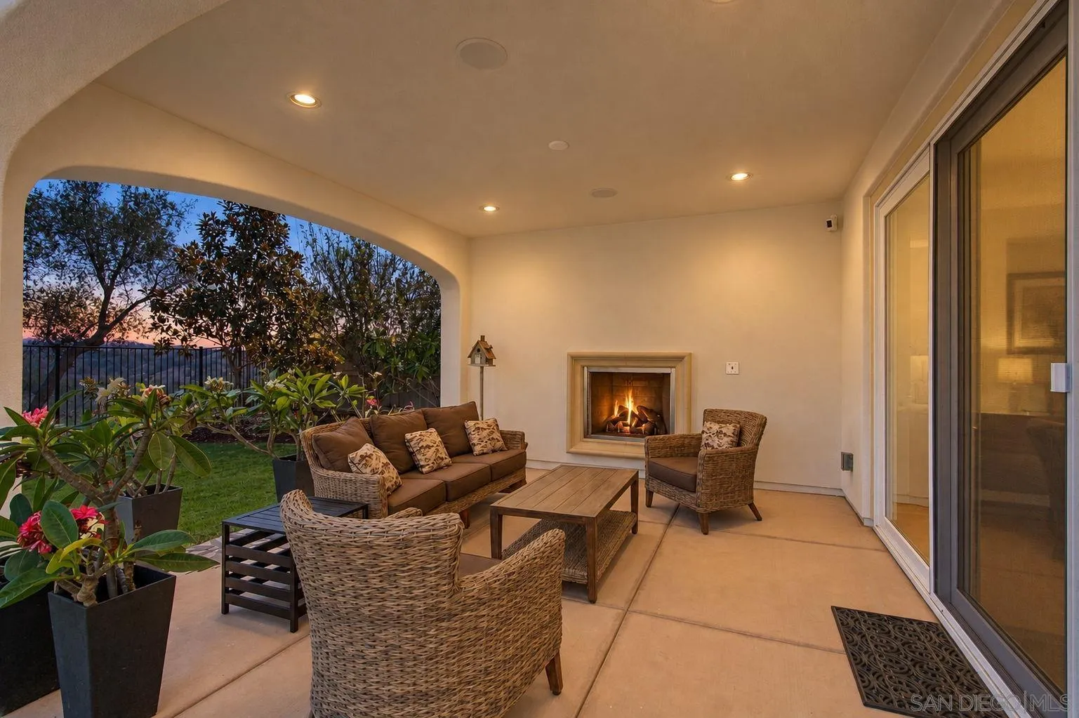 https://cdn.realtyfeed.com/cdn/127/260022605/fcfbdd67d9e2f31adccdc62f33f19d21.webp