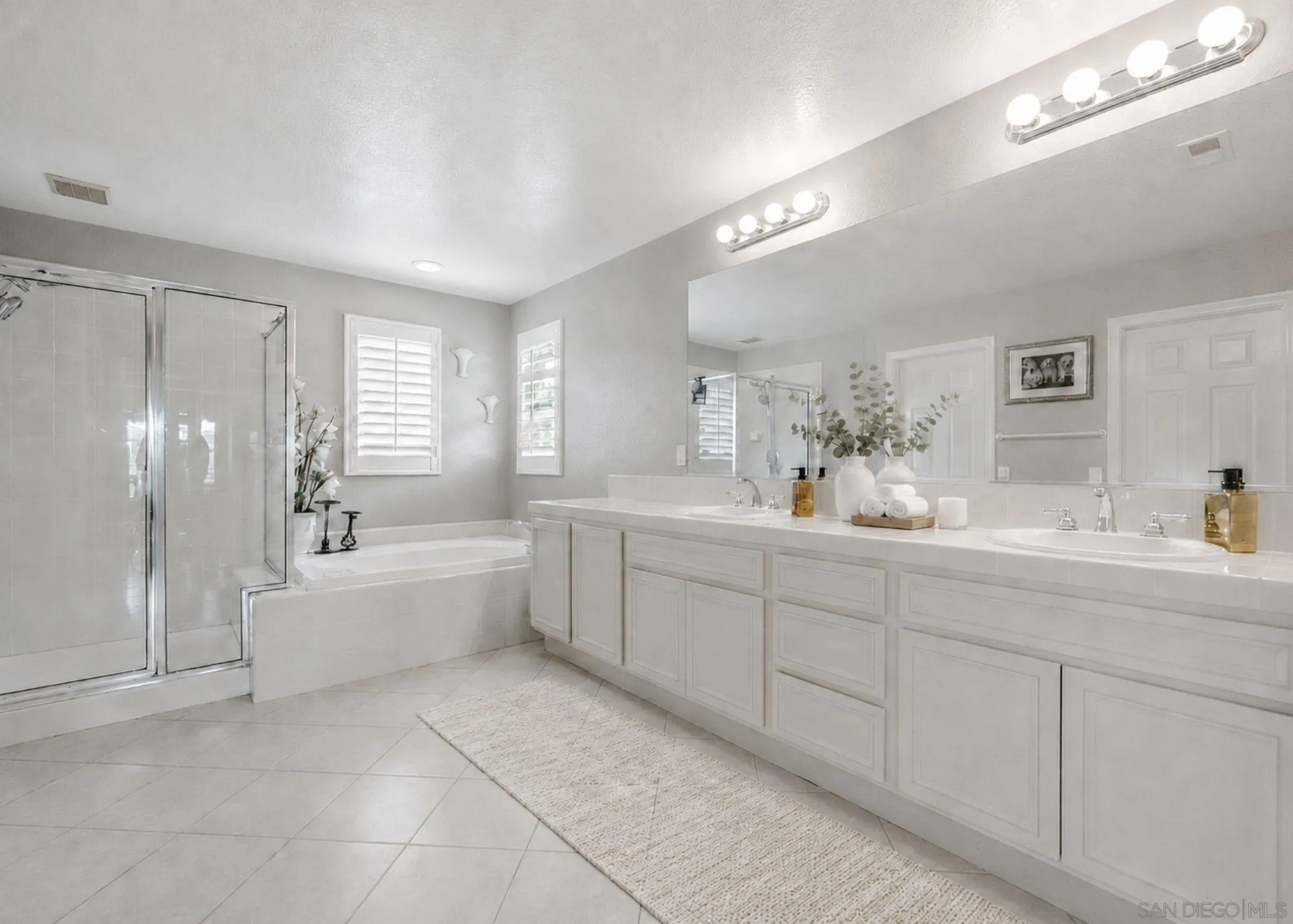 https://cdn.realtyfeed.com/cdn/127/260022606/5c8a872a2318a49a7991b40026c5f5ab.webp