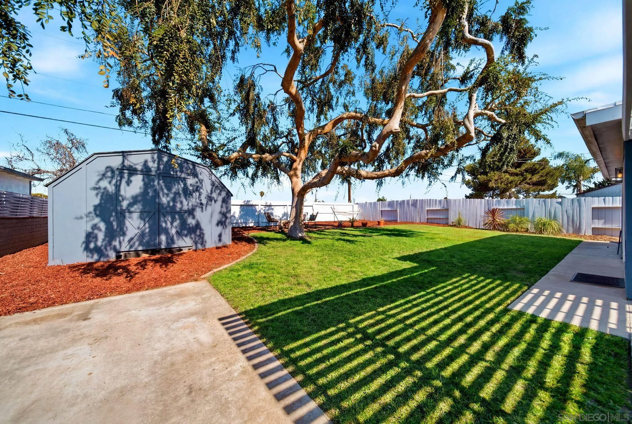 https://cdn.realtyfeed.com/cdn/127/260022607/00b2fca377a5b7c0fee0439e512545c8.webp