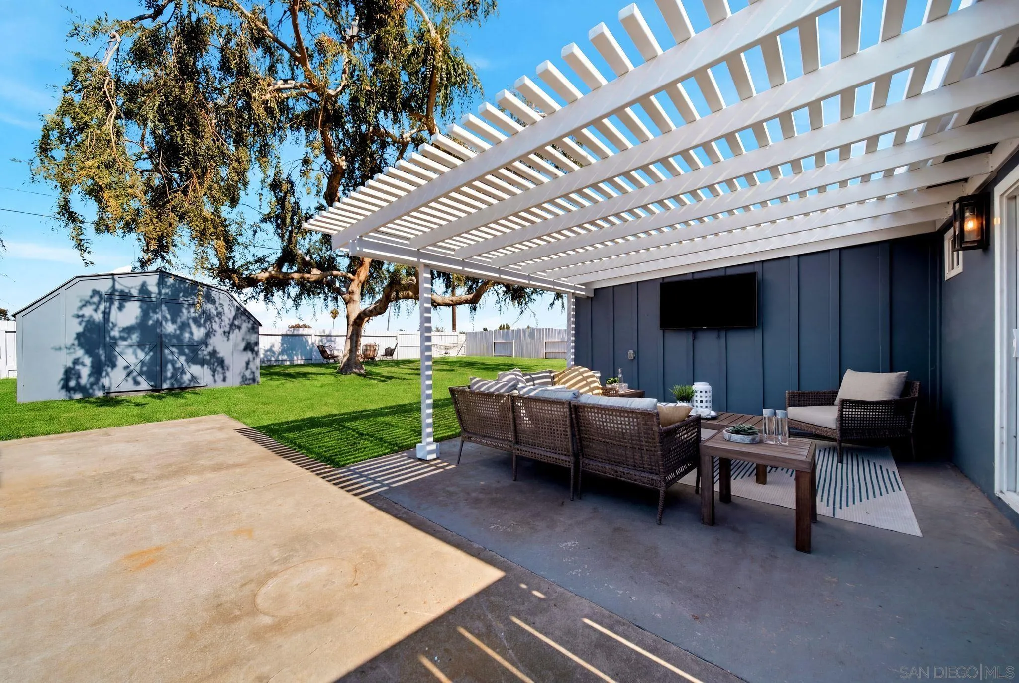 https://cdn.realtyfeed.com/cdn/127/260022607/25141df1aacec3c605bdcbd4cef28936.webp