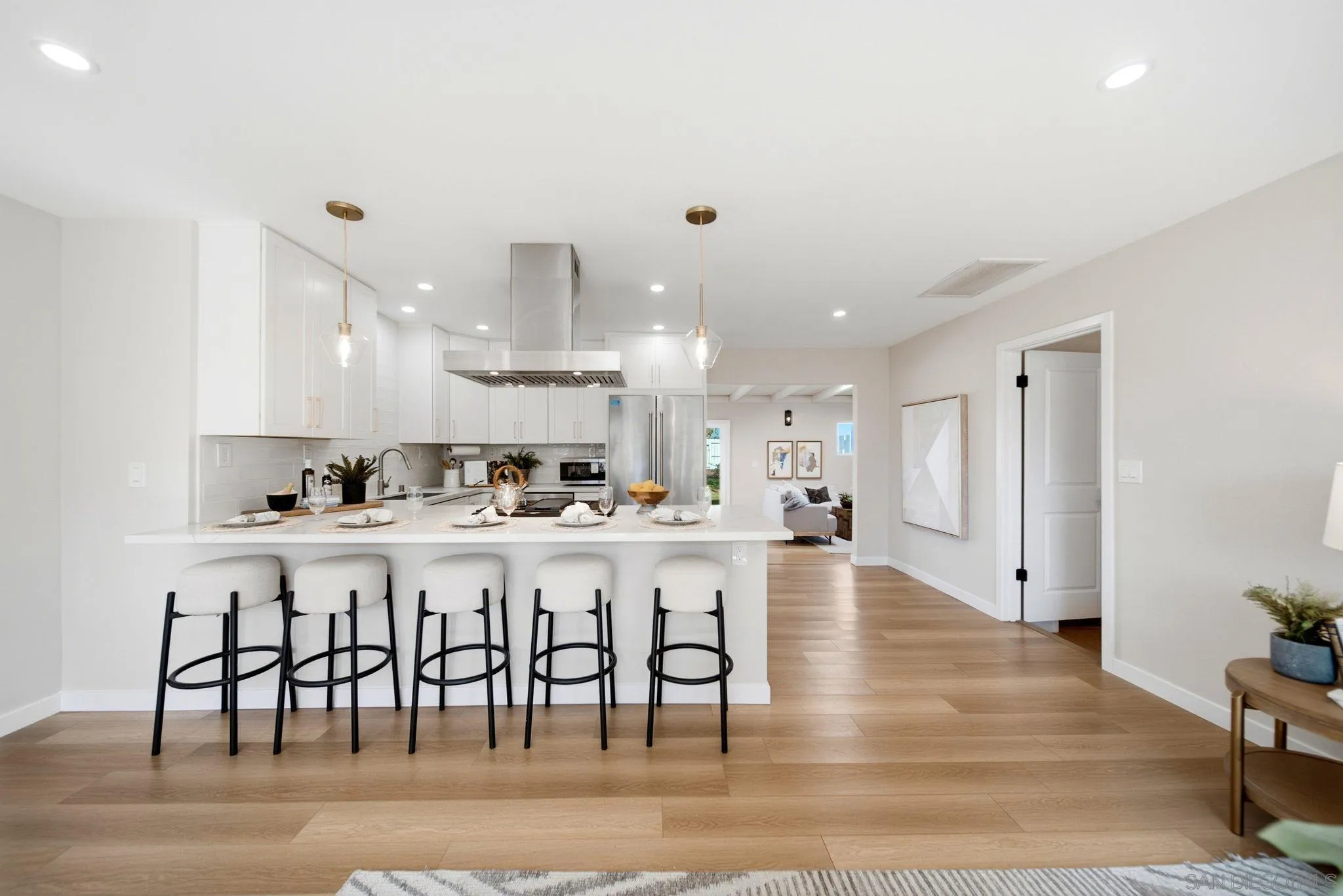 https://cdn.realtyfeed.com/cdn/127/260022607/2d1492359c11a146fdfbf86f82429374.webp