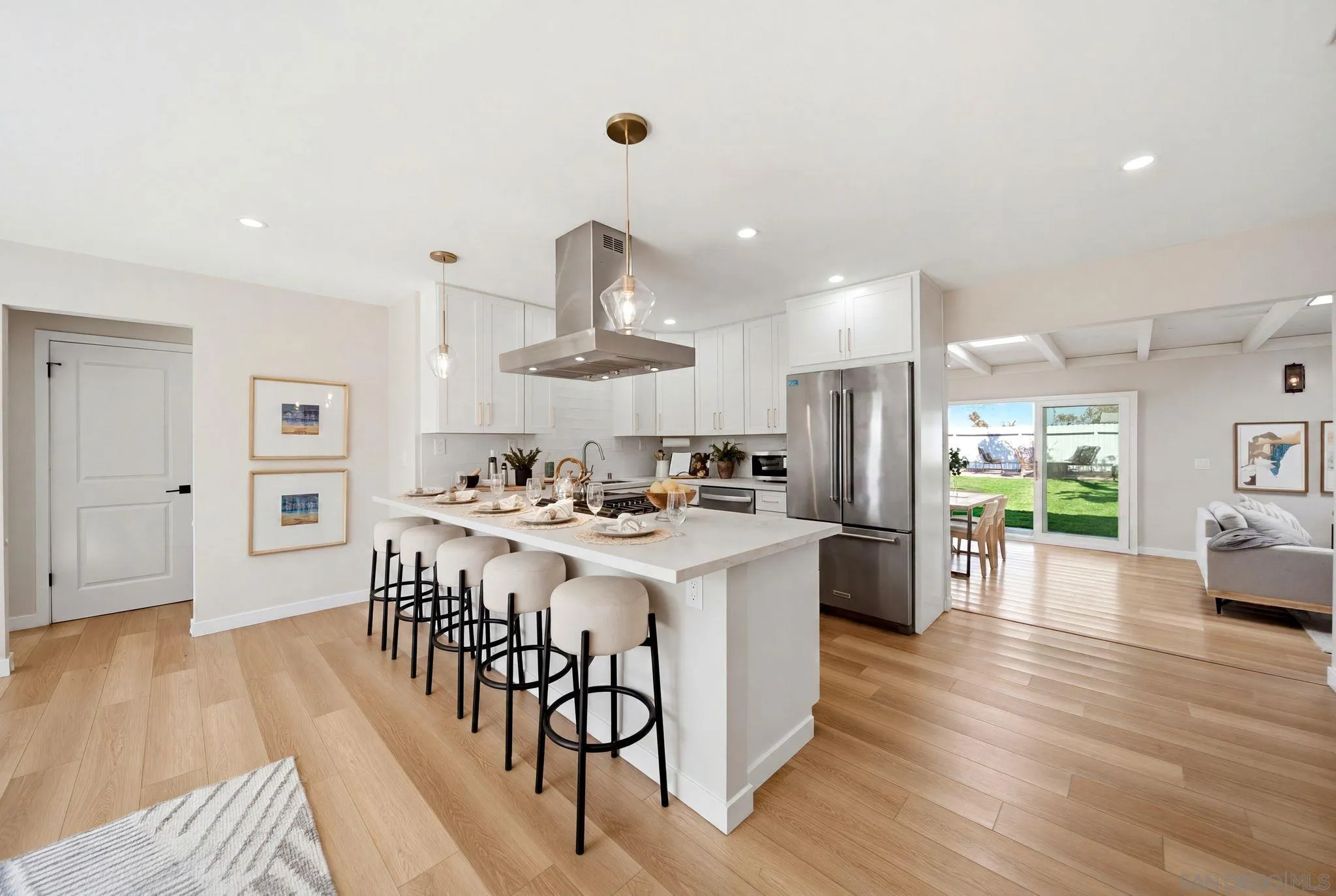 https://cdn.realtyfeed.com/cdn/127/260022607/4db5e5de0271f9aad59c7b55f07bf41c.webp