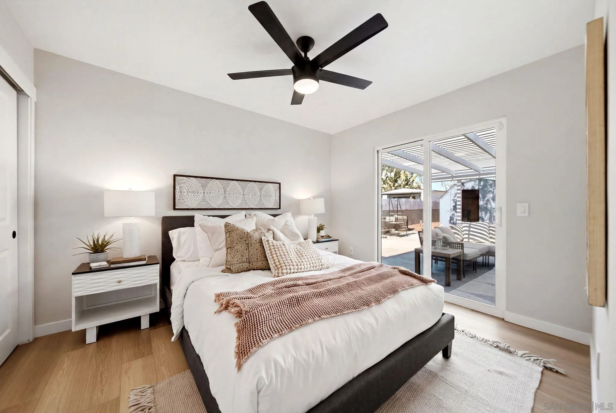 https://cdn.realtyfeed.com/cdn/127/260022607/8a7d952185d542b3eb99eb9b74779b34.webp
