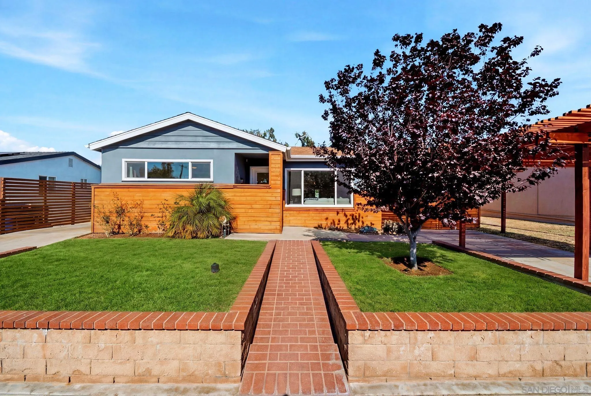 https://cdn.realtyfeed.com/cdn/127/260022607/ef0e8abe3c9562d21517ce7c6470d77f.webp