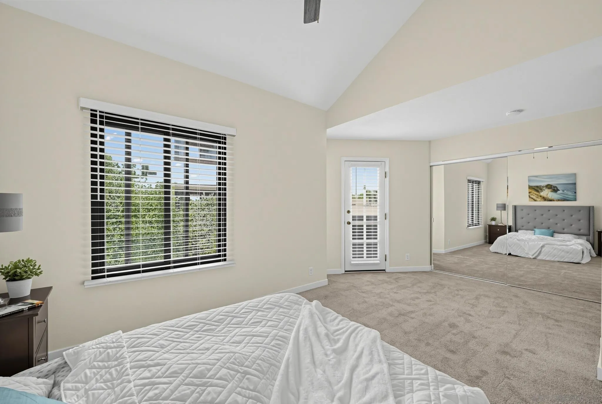 https://cdn.realtyfeed.com/cdn/127/260022612/1f1b020c02d9b6a516f04bd9c2b987bd.webp