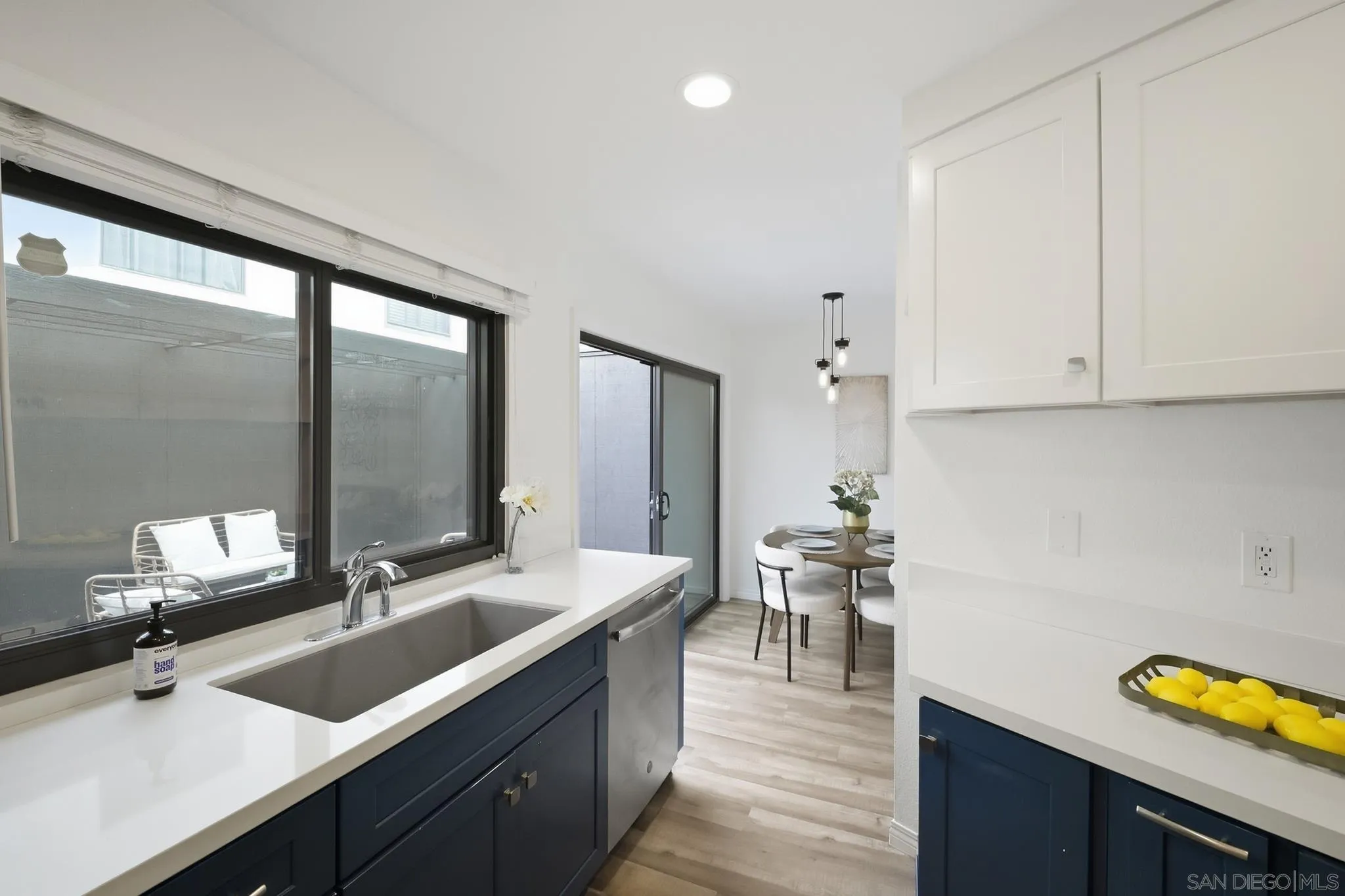 https://cdn.realtyfeed.com/cdn/127/260022612/d2843537841f95d9f31b9ff300d197ad.webp