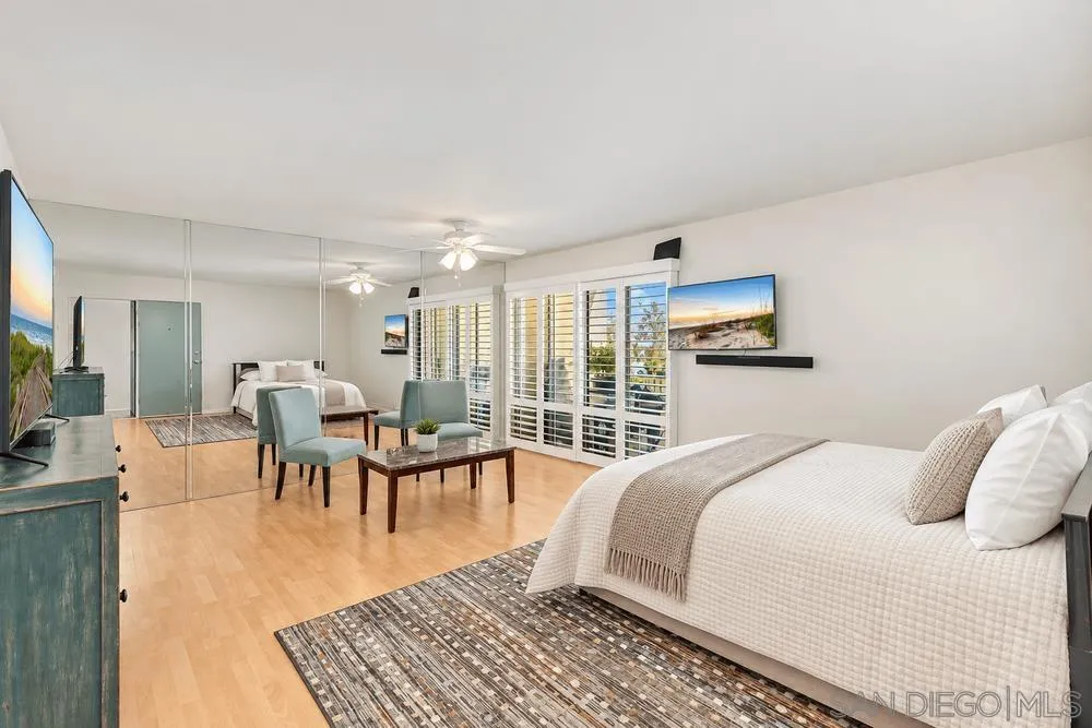 https://cdn.realtyfeed.com/cdn/127/260022613/98bc5d6fb67c6f54629d94300aecc092.webp