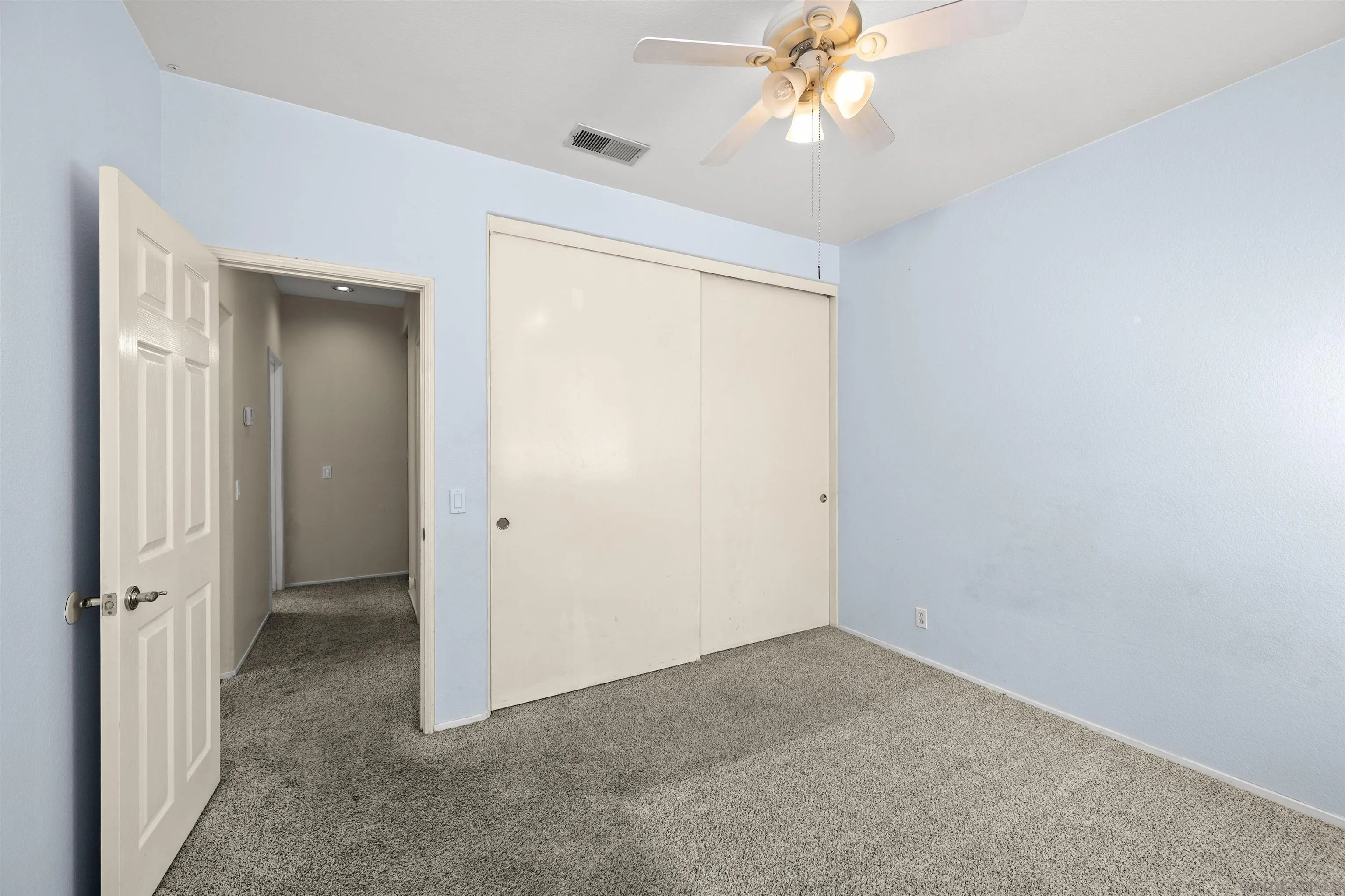 https://cdn.realtyfeed.com/cdn/127/260022615/25545da5cd85b2ff713f541436d28c68.webp
