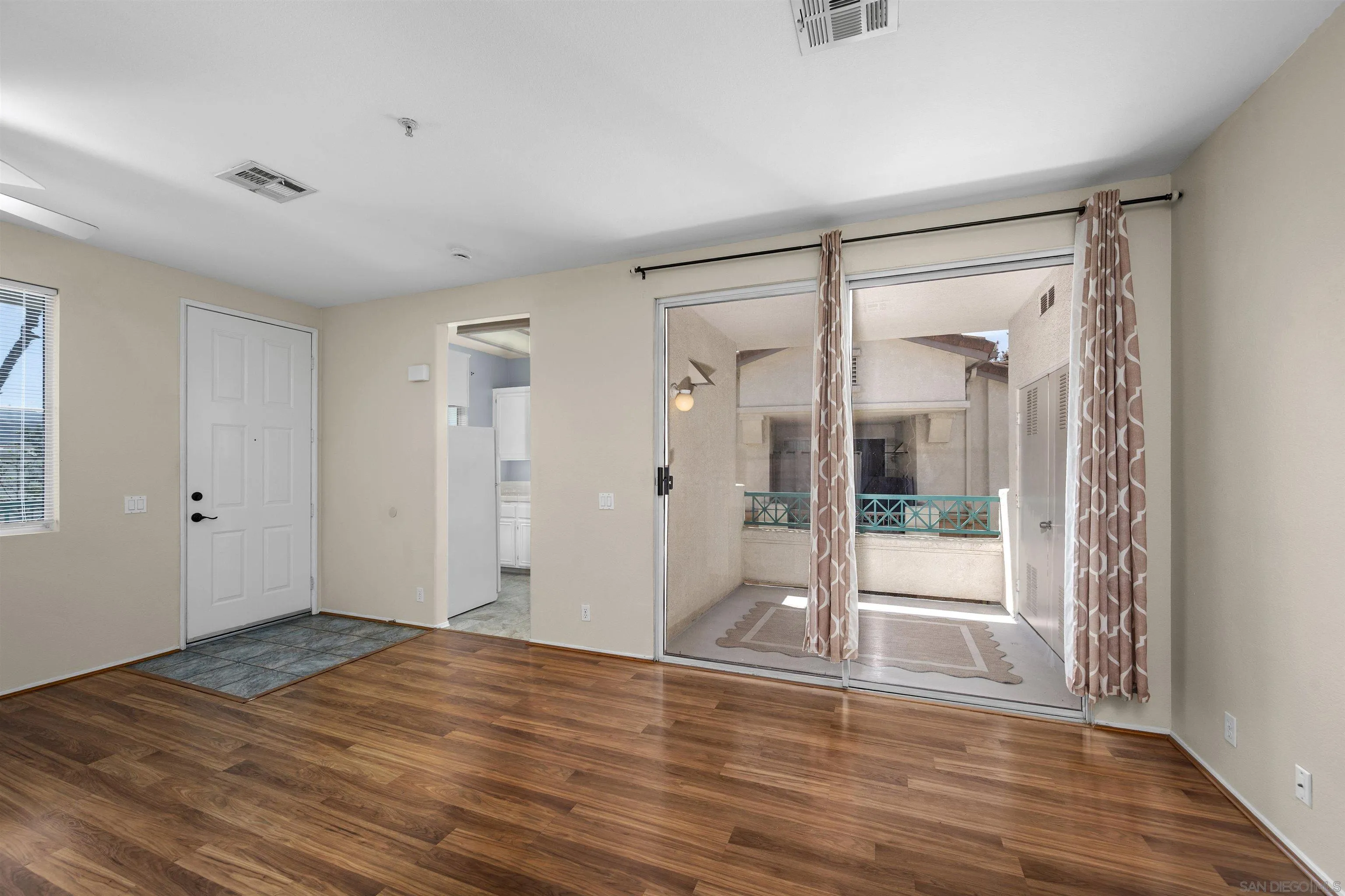 https://cdn.realtyfeed.com/cdn/127/260022615/f0413d1718dd0d1a01bdf4d77c72e91d.webp