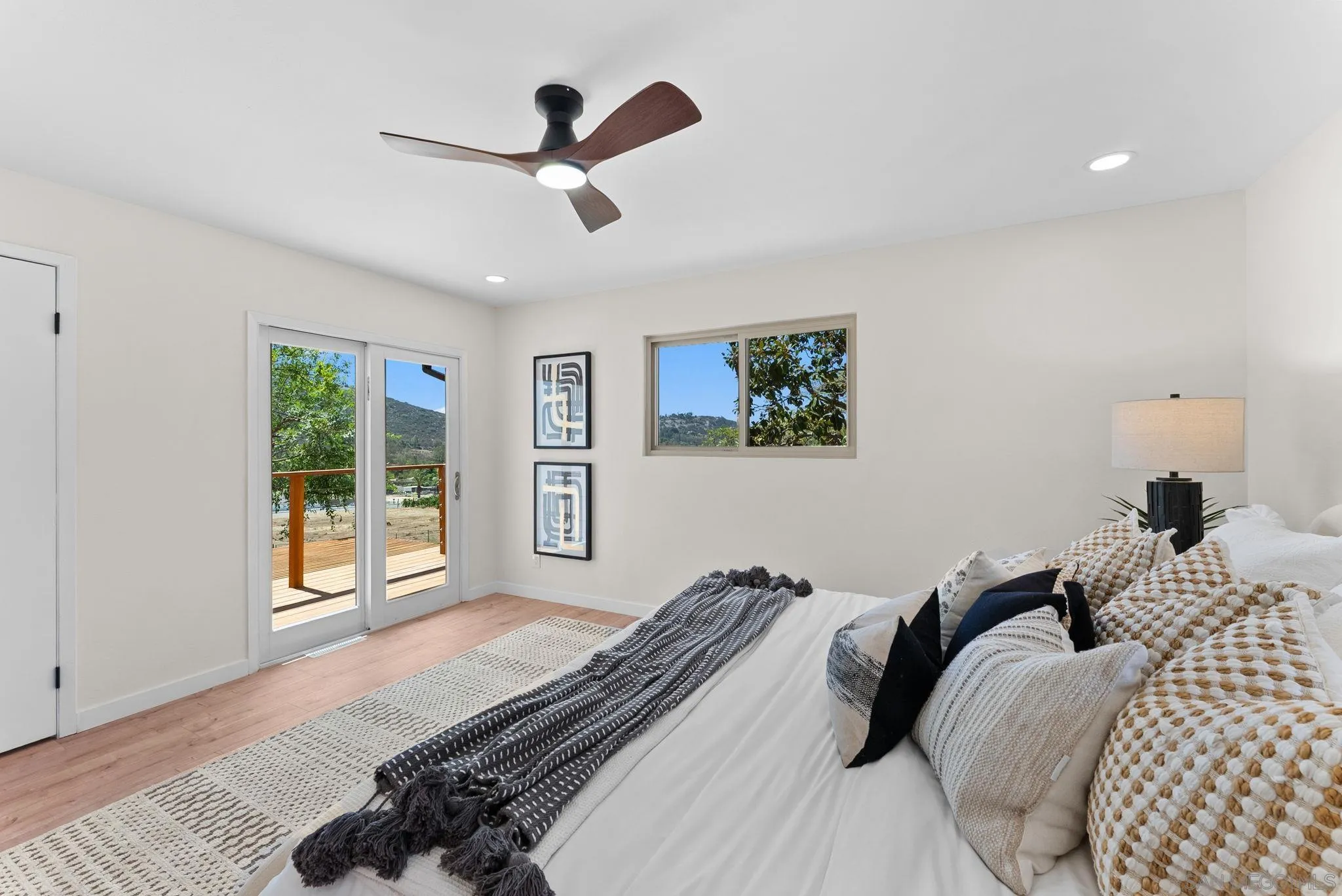 https://cdn.realtyfeed.com/cdn/127/260022616/1b432803e11468d26d92bd31bacc668c.webp